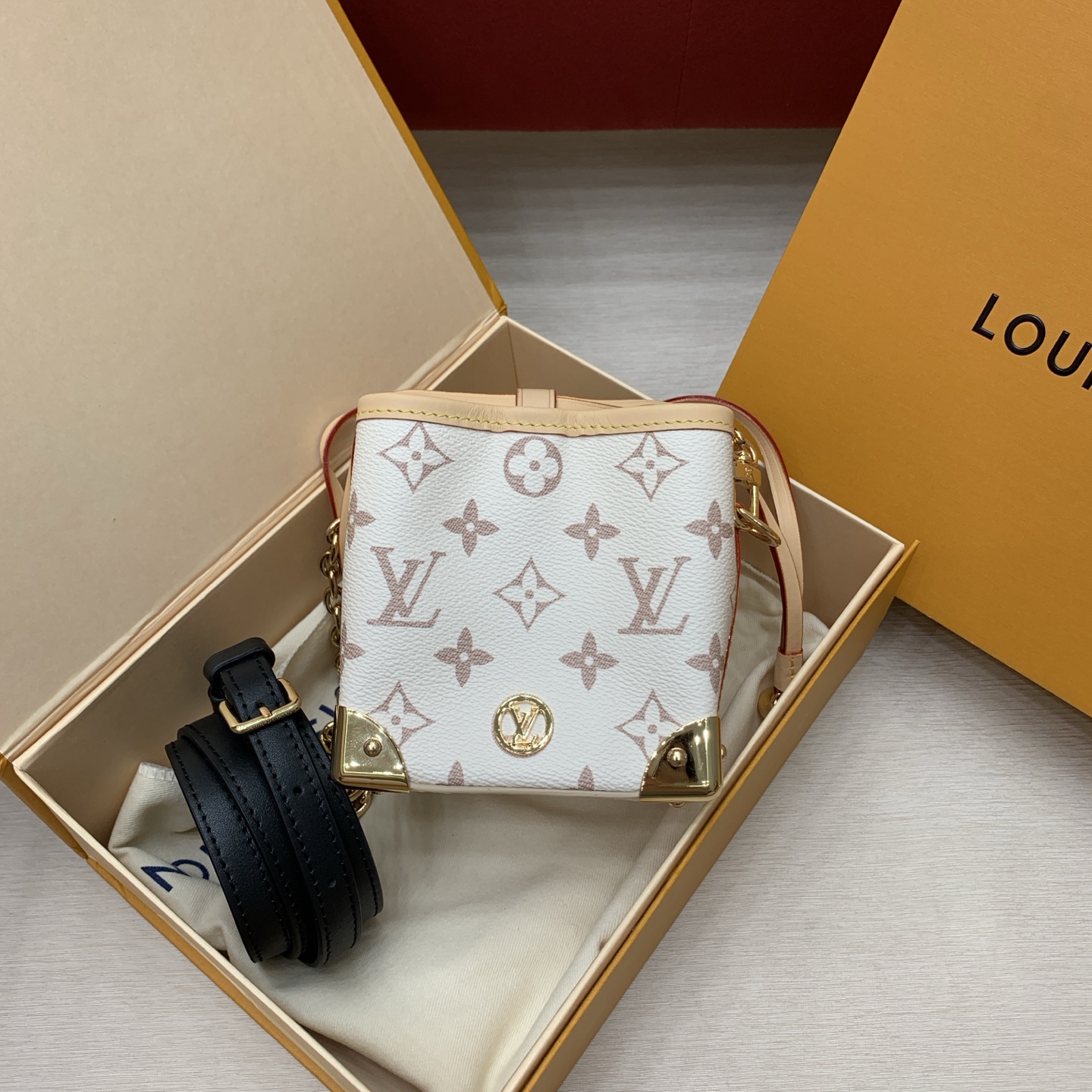 루이비통 M83227 가방 Louis Vuitton
