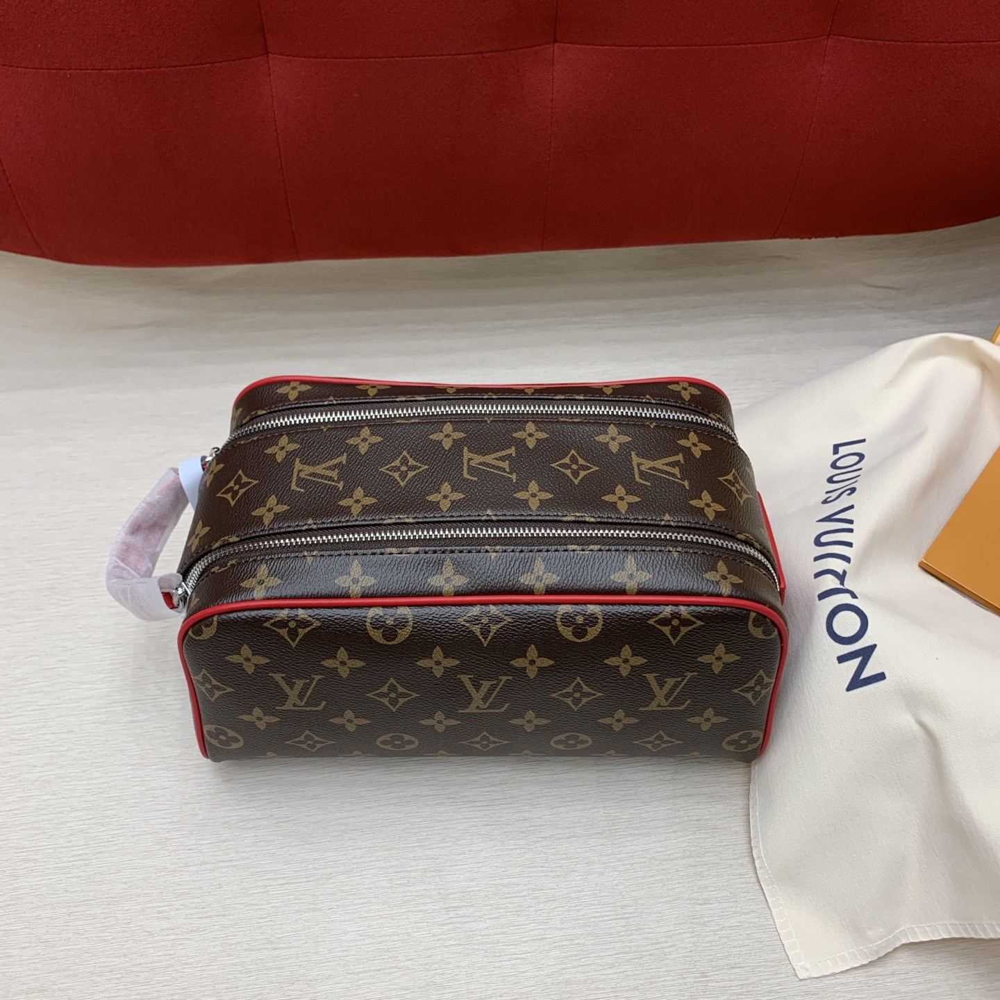 루이비통 M12640 가방 Louis Vuitton