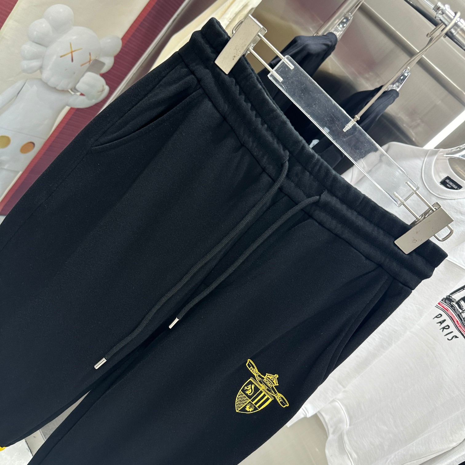 2024 Autumn/Winter Leisure Pants: Sliced Logo Letters, Embroidered, Black, Sizes M-XXL - 图片 3