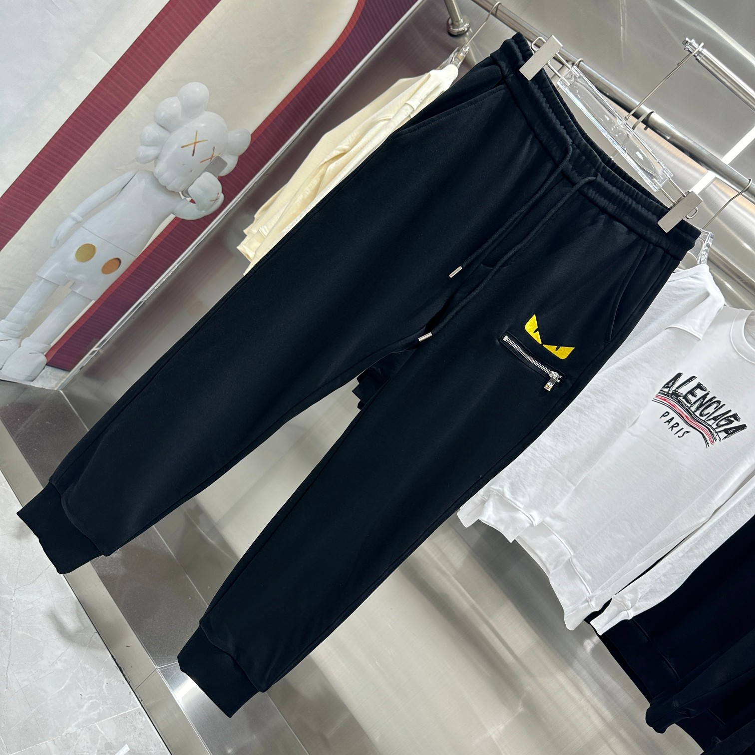 2024 Autumn/Winter Logo Embroidered Leisure Pants with Gold Zipper, Black, Sizes M-XXL - 图片 2