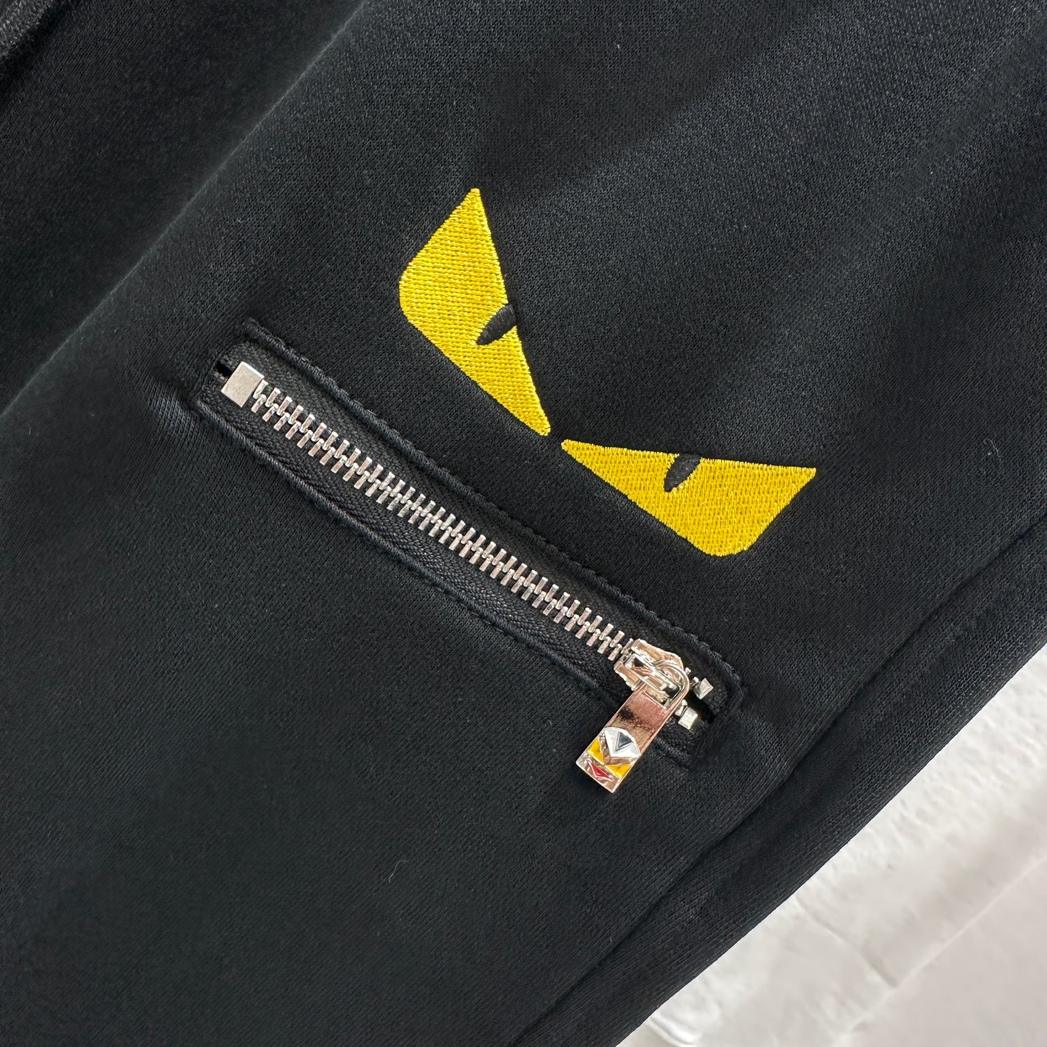 2024 Autumn/Winter Logo Embroidered Leisure Pants with Gold Zipper, Black, Sizes M-XXL - 图片 5