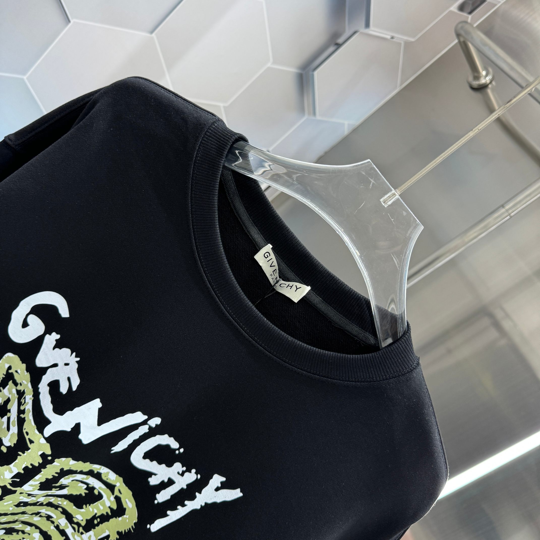 TL GVANH 2024, NEW FALL AND WINTER, PERSONAL PRINTING, ROUND-COLOURED, MALE AND FEMALE, FIVE YARDS, BLACK, WHITE - 图片 3