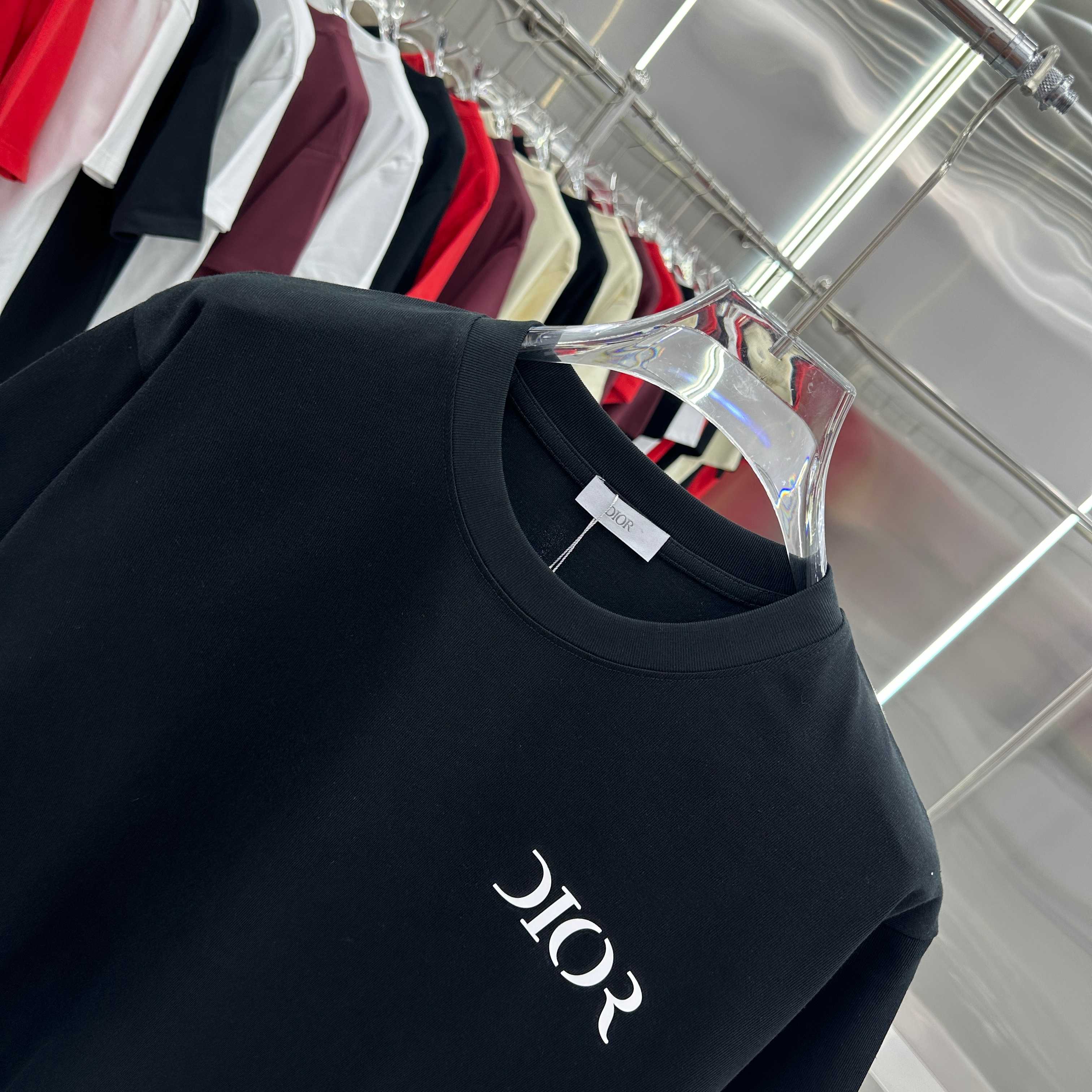 DIOR 2024 Fall/Winter 320g Unisex Short Sleeve T-Shirt - Black, White, Red 4 a1735539978932 3235