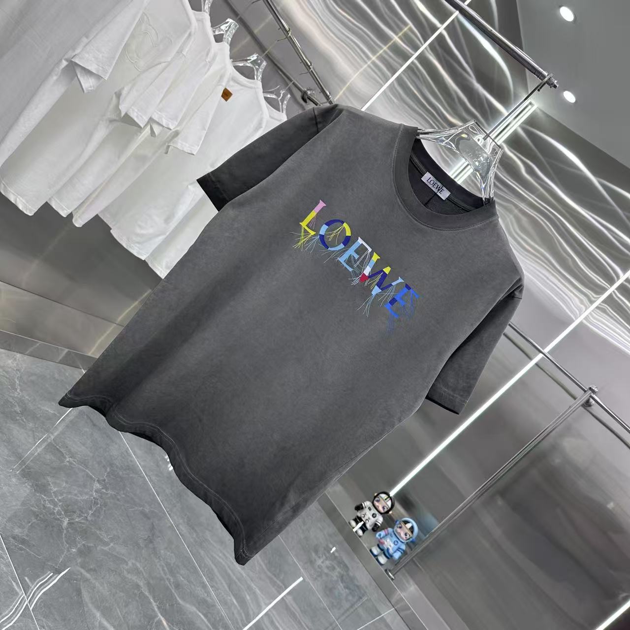 “Spring 2025 Fashion: New Silica T-Shirts in Various Sizes and Colors” - 图片 2