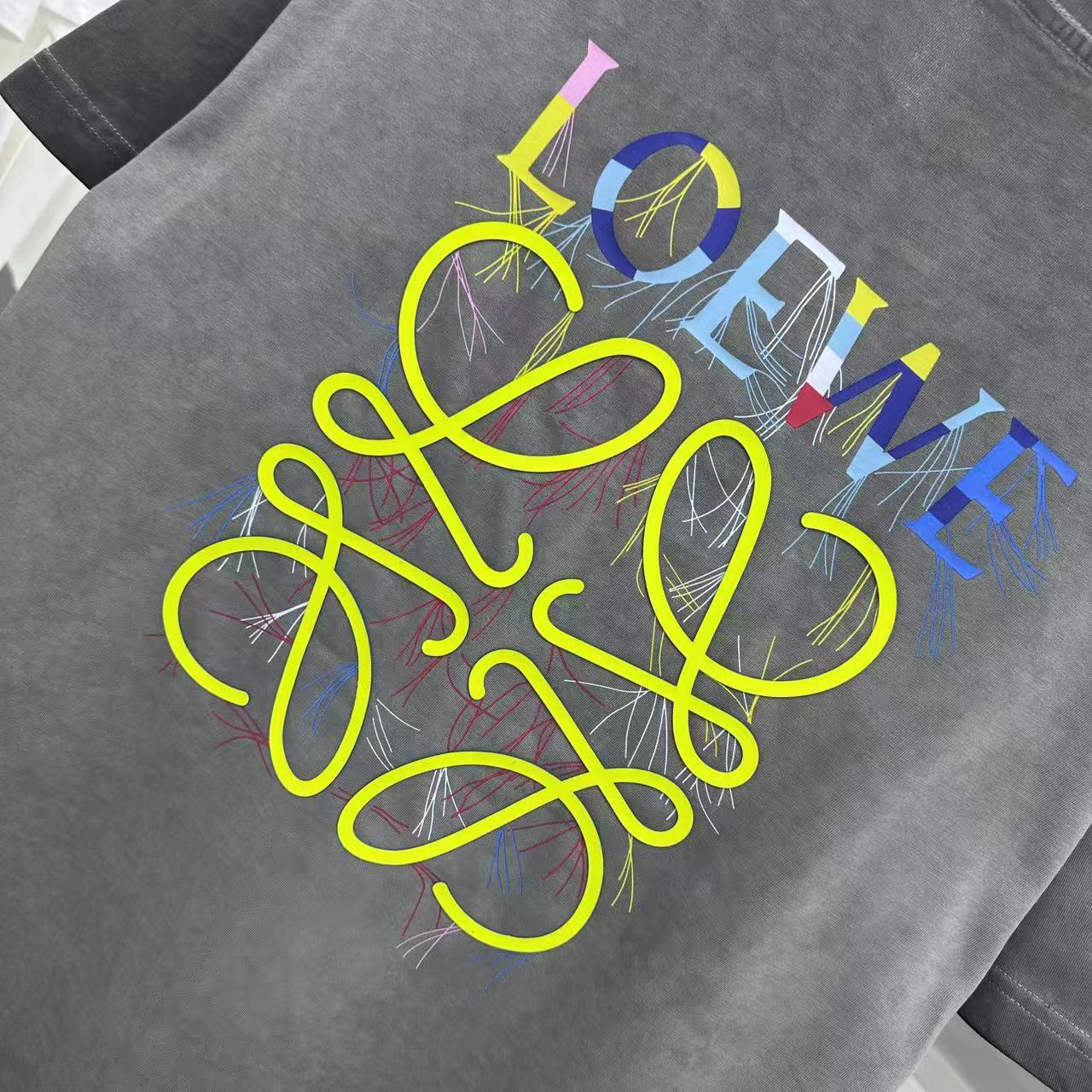“Spring 2025 Fashion: New Silica T-Shirts in Various Sizes and Colors” - 图片 8