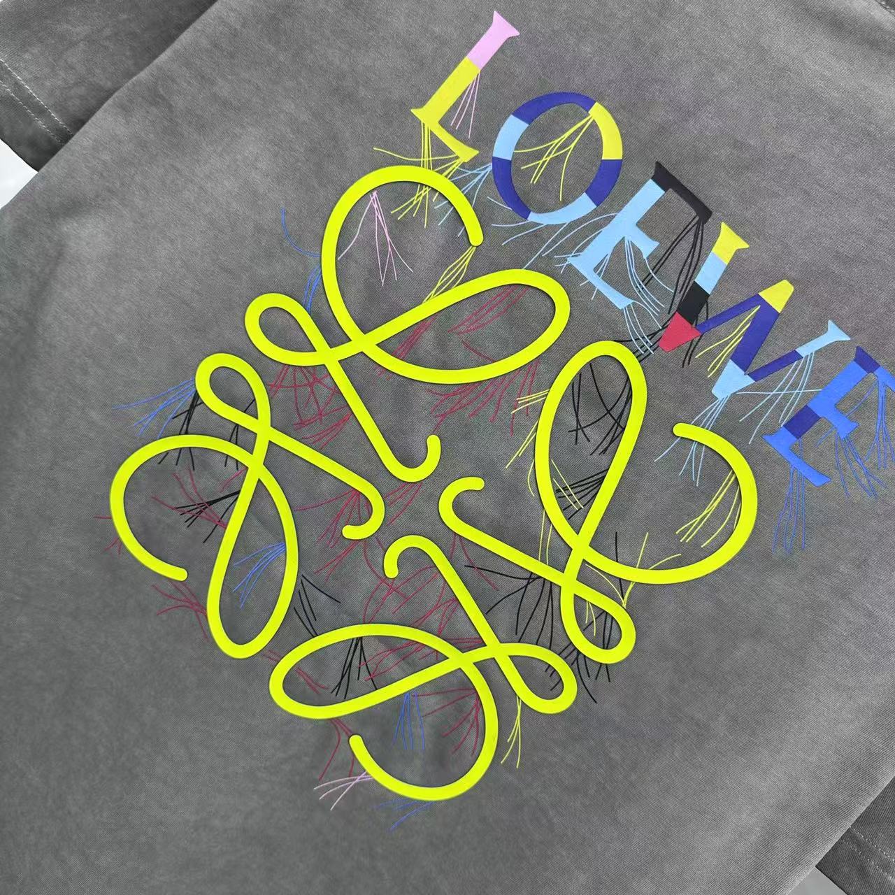 “Spring 2025 Fashion: New T-Shirts Collection in Various Sizes and Colors” - 图片 8