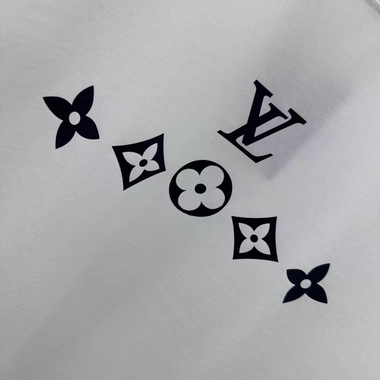 💰80 LV 2025春夏新款短袖t恤 个性印花 男女同款宽松版 S M L XL XXL 五个码 黑色 白色 酒红色