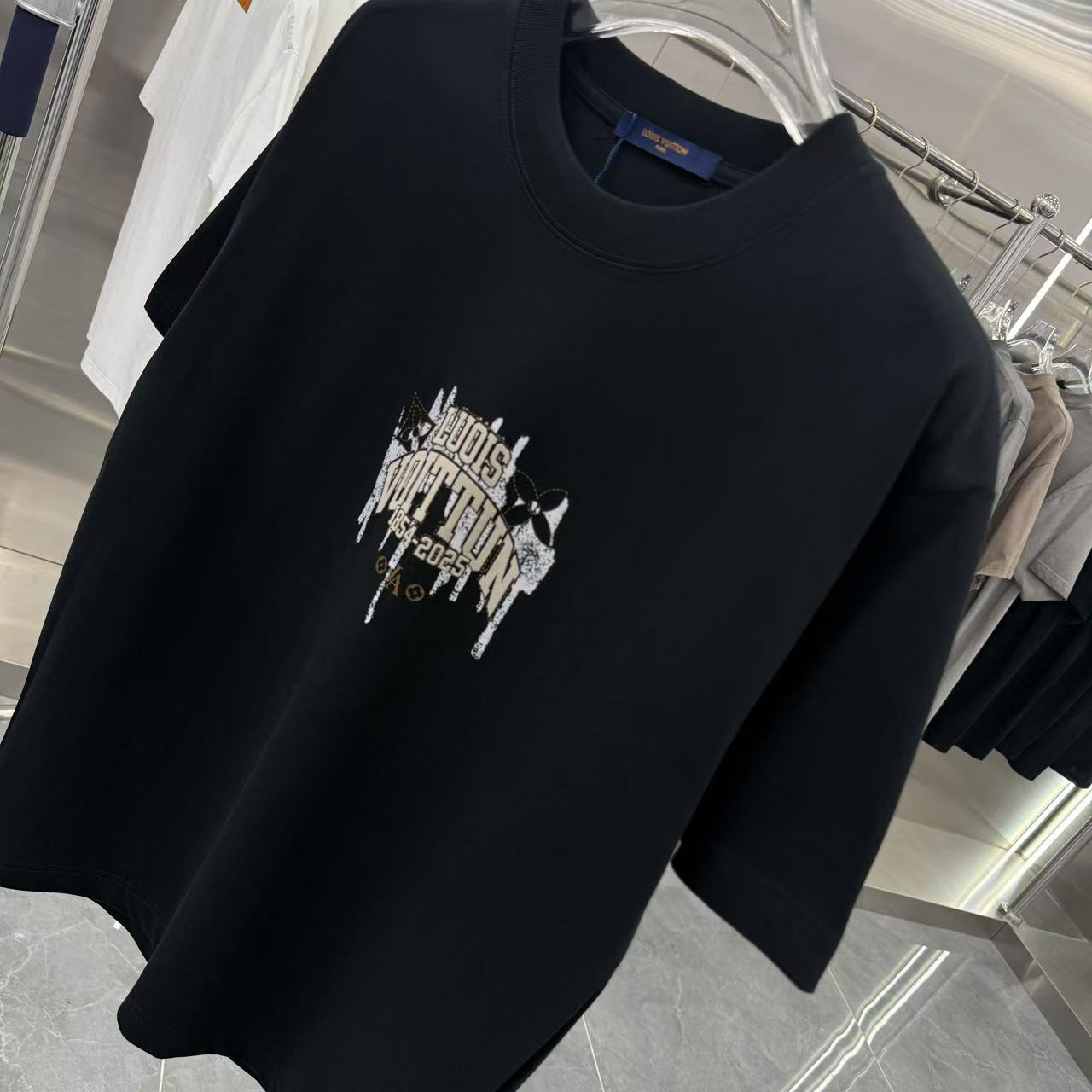 Louis Vuitton 2025 Spring Round Neck Short Sleeve T-Shirt Unisex 5 a1754105083994 6888