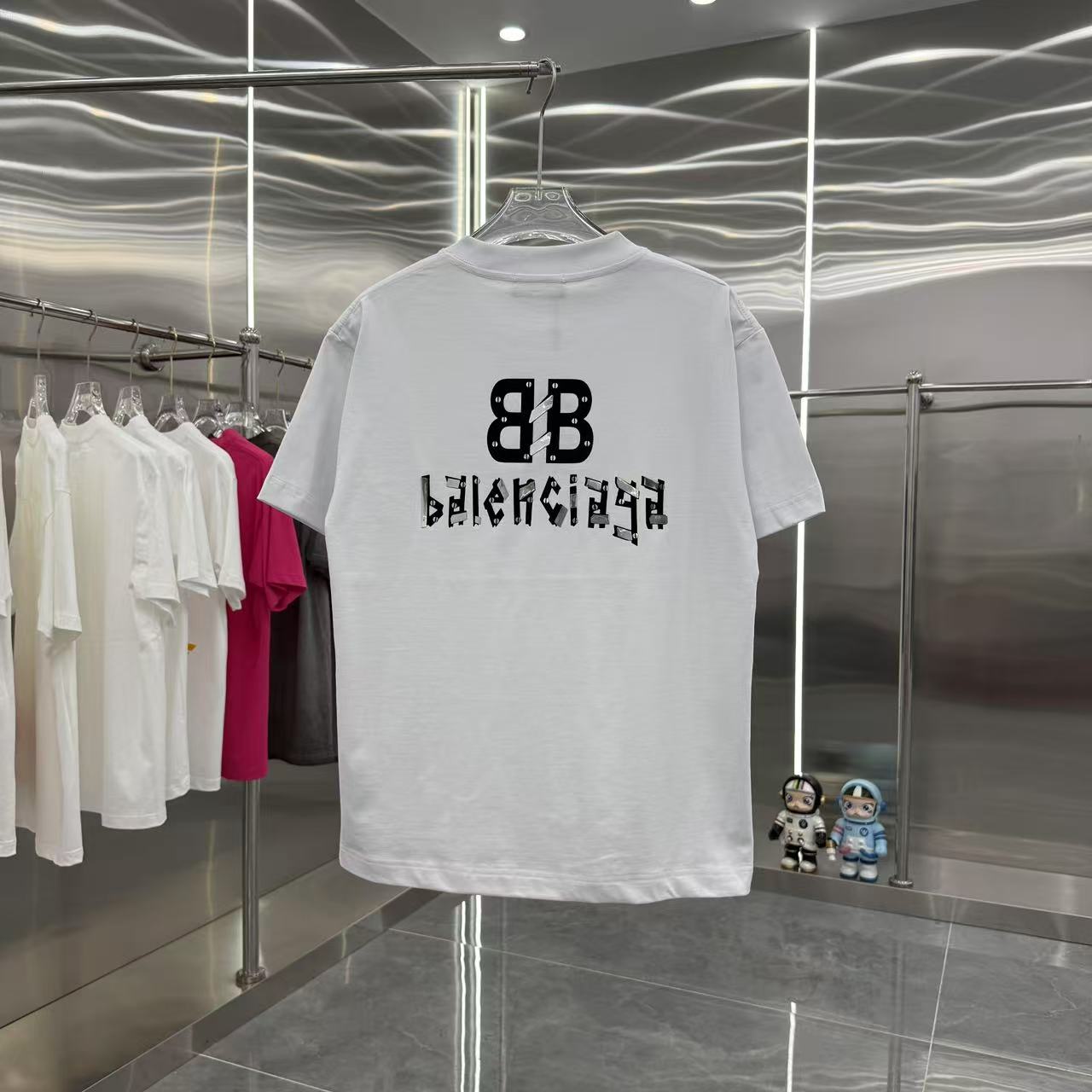 P115 BLA 巴黎世家 2025春秋新款 320克 圆领短袖 立体硅胶工艺  男女同款宽松版 S M L XL XXL 五个码 黑色 白色 灰色