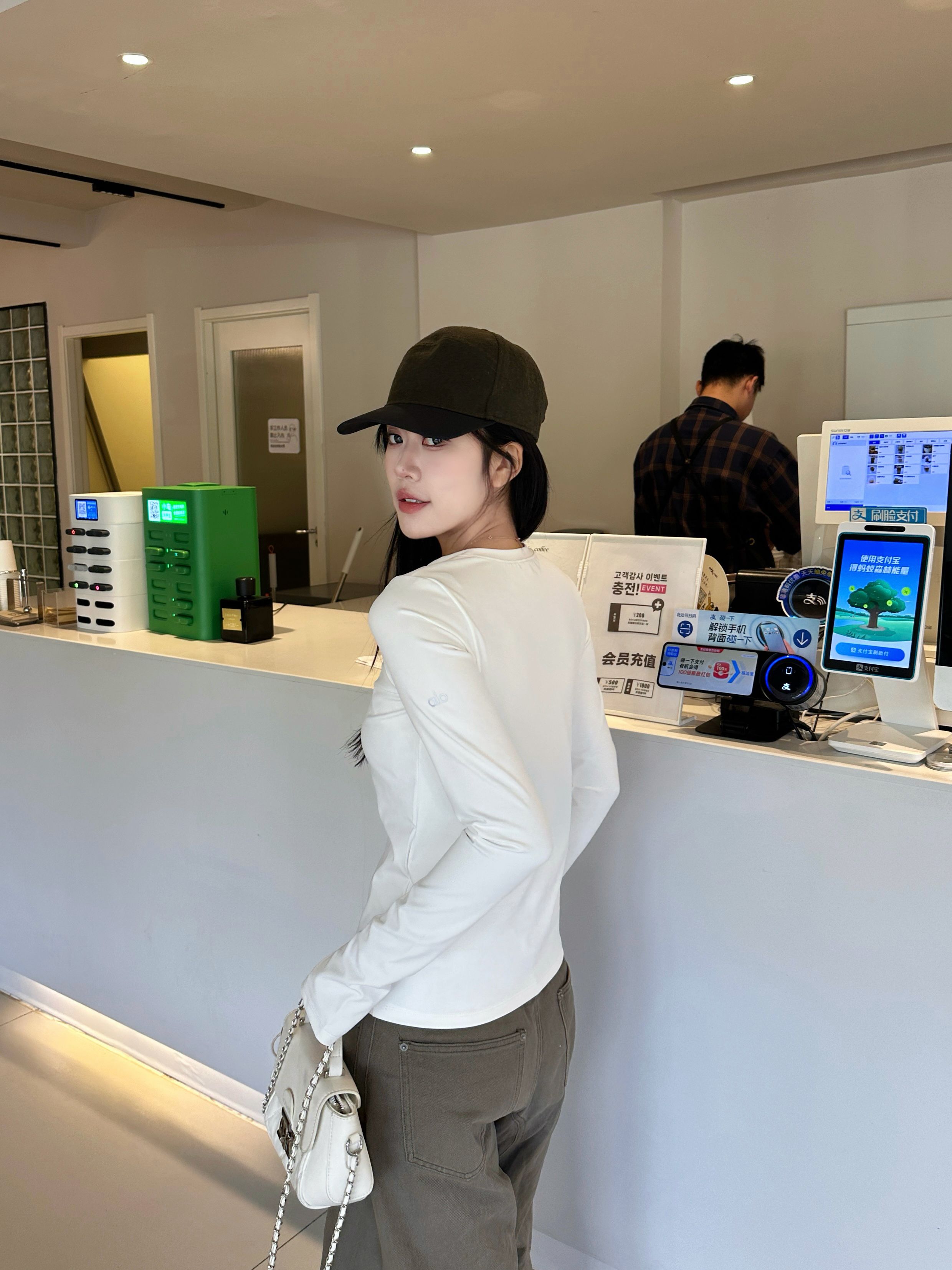 Alo long sleeve everyday white yoga