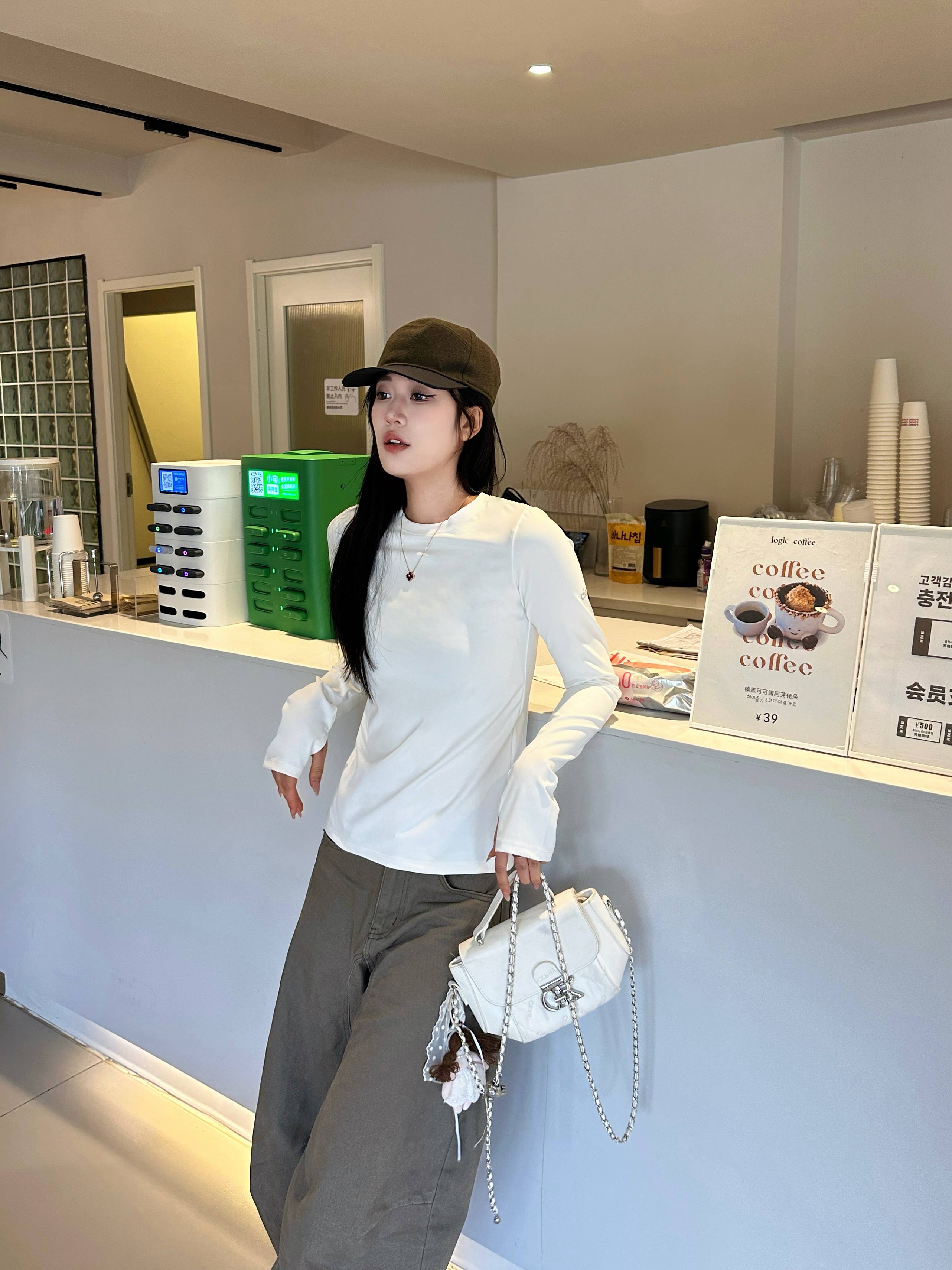 Alo long sleeve everyday white yoga