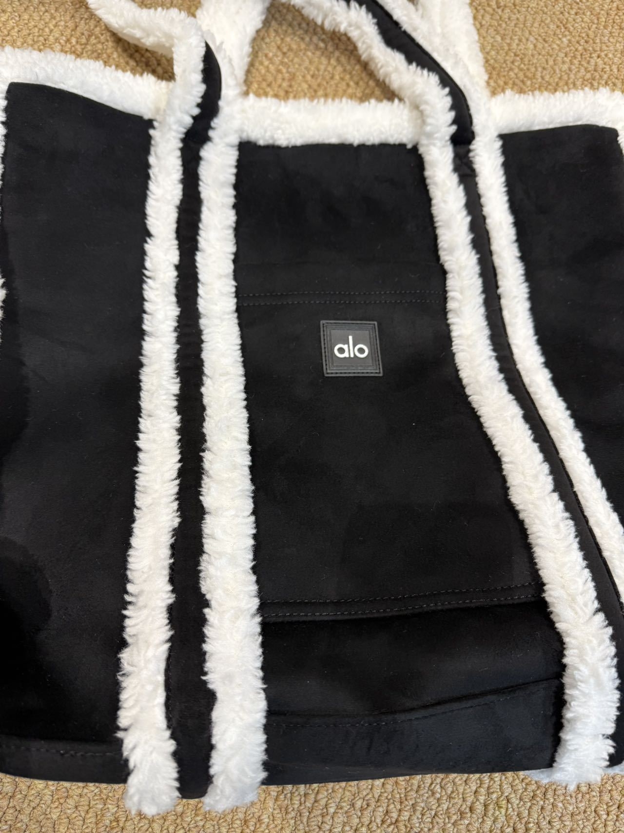 Alo accessories everyday black and white yoga