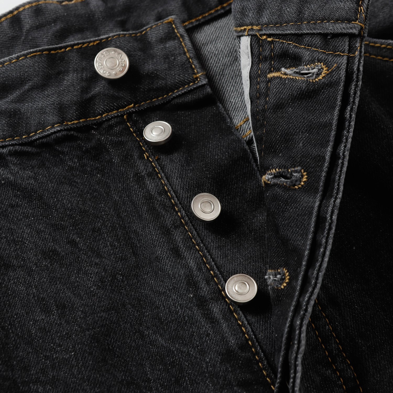 Acne Studios Introduces New Hand-Washing Ink Process for Loose-Fit Jeans - 图片 4