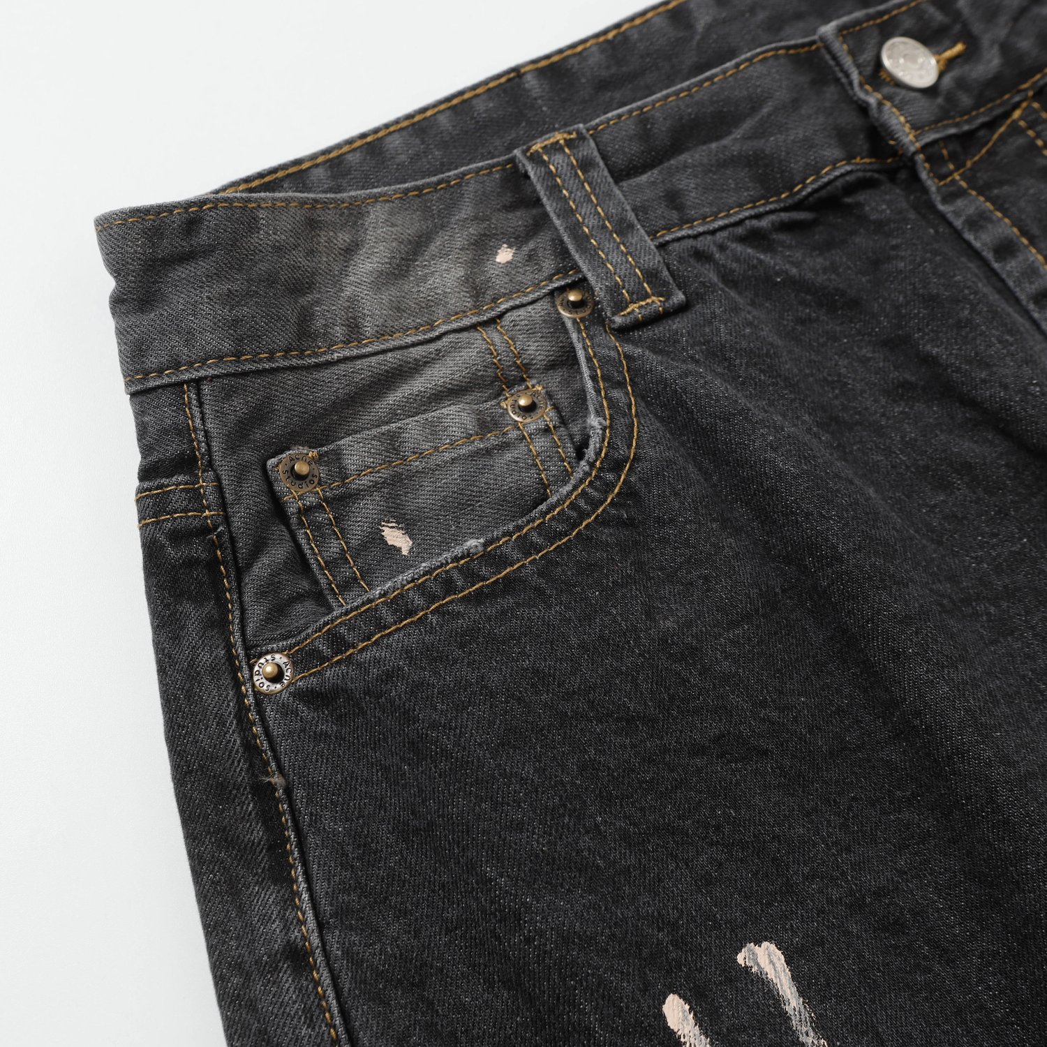 Acne Studios Introduces New Hand-Washing Ink Process for Loose-Fit Jeans - 图片 6