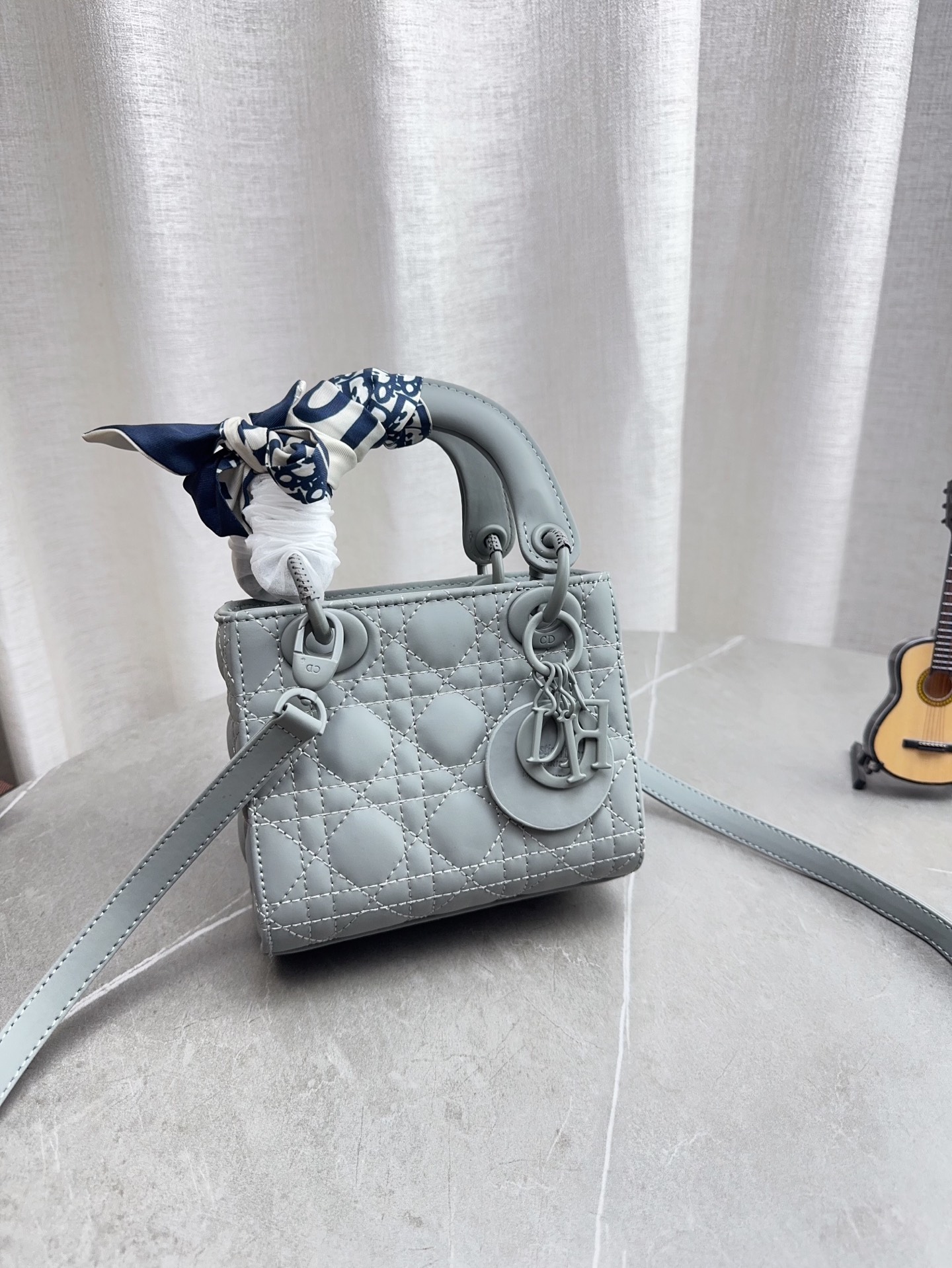 Dior-veske Leveres med sammenleggbar gaveeske (to skulderstropper) — photo 2