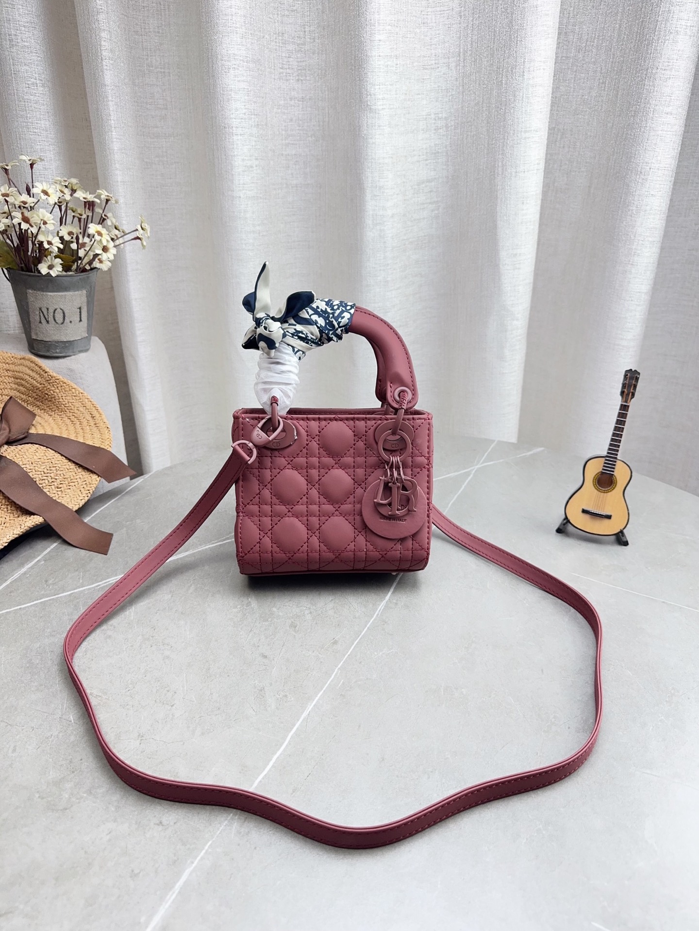 Dior bag Comes with folding gift box (two shoulder straps) — photo 6