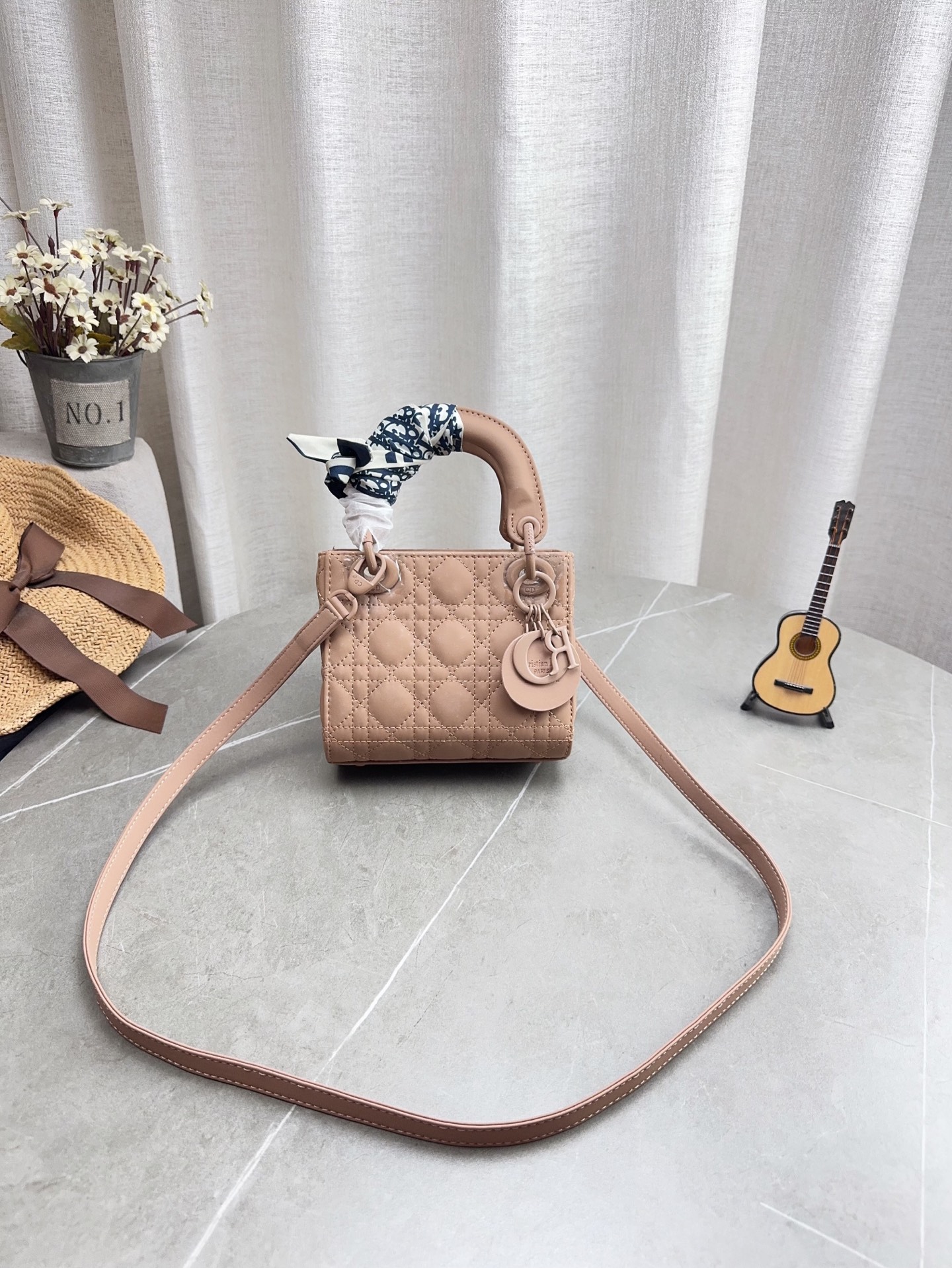 Dior bag Comes with folding gift box (two shoulder straps) — photo 4