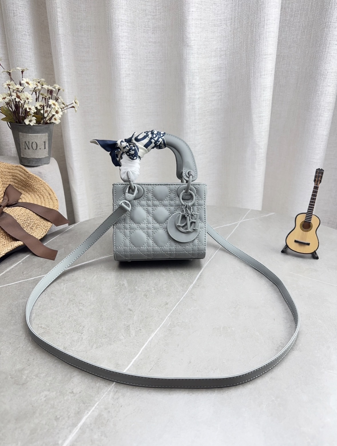 Dior bag Comes with folding gift box (two shoulder straps) — photo 7