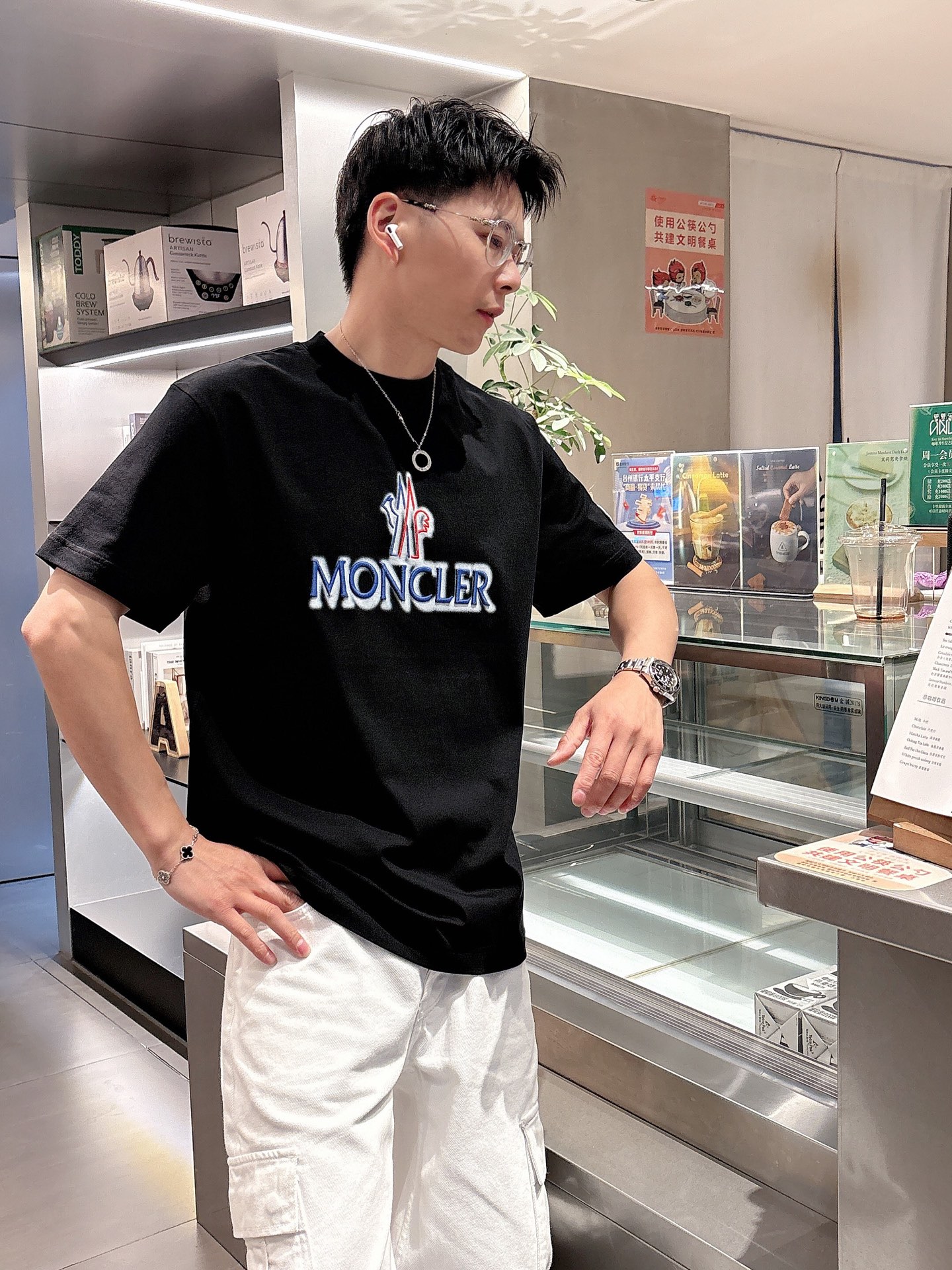 Moncler Summer T-Shirt: Unique Spray Paint & Embroidery, Unisex Style 8 i1742581024640 3224 0 6