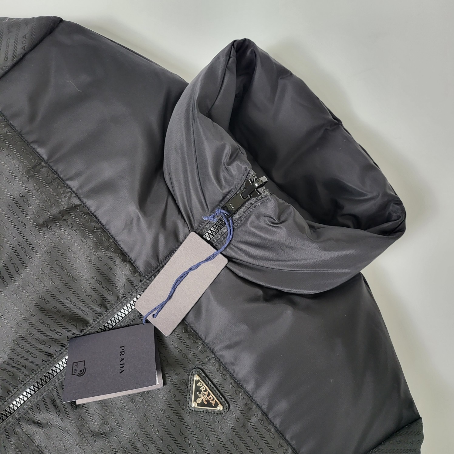 프라다 리버시블 다운 자켓 22 FW 22FW 상세 이미지 3