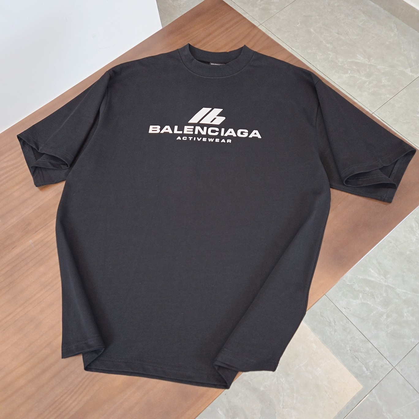 발렌시아가 2024SS 코튼 반팔 티셔츠 857 Balenciaga T Shirt