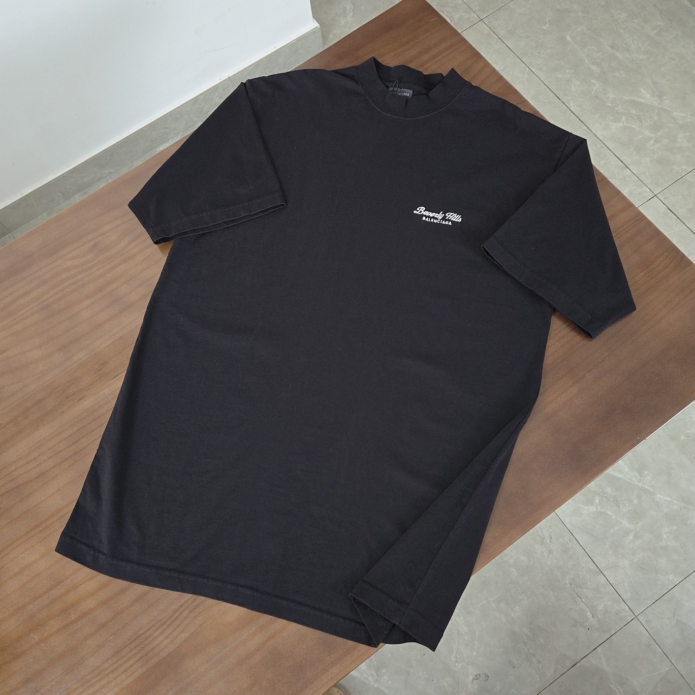 발렌시아가 자수 코튼 반팔 티셔츠 864 Balenciaga T Shirt