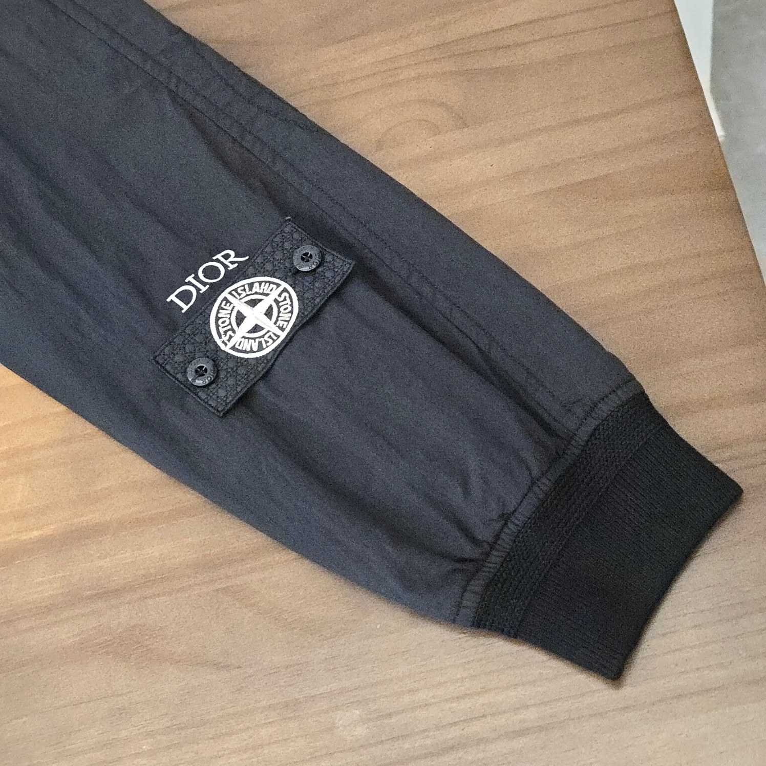 스톤아일랜드 "신상품" 도매 - DM P350 CD x Stone Island 봄버 재킷, 사이즈 44, 46, 48, 50 상세 이미지 4