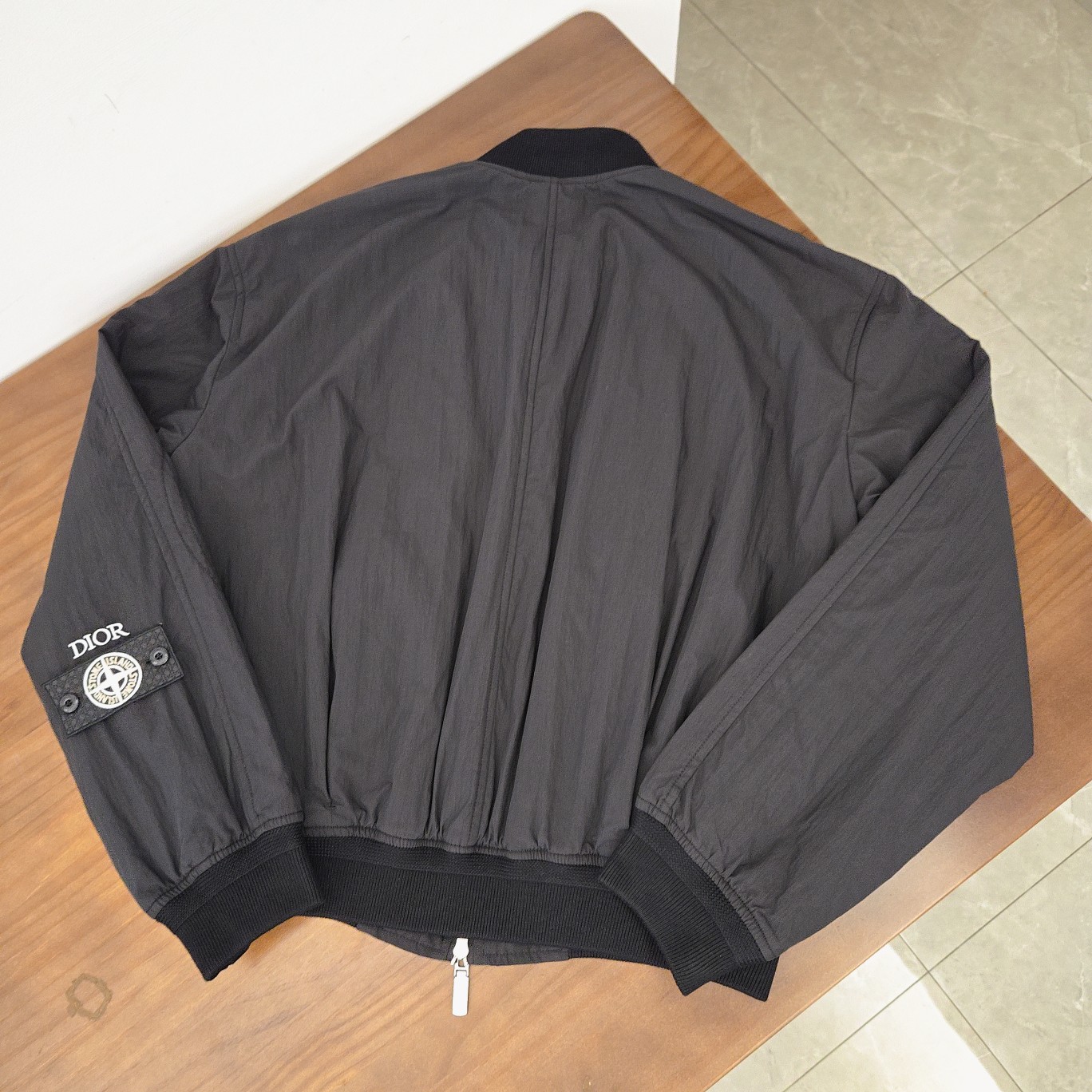 스톤아일랜드 "신상품" 도매 - DM P350 CD x Stone Island 봄버 재킷, 사이즈 44, 46, 48, 50 상세 이미지 2