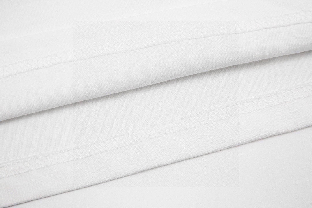 Louis Vuitton/路易威登 地球太阳花短袖T恤黑色 白色-Chinese UA Cheap High Quatity Brand Clothes Bags handbags Sneakers wholesale wholesaler seller from China Factory suppliers Fashion Clothing Shoes best Quality Beautiful Price Louis Vuitton/路易威登 地球太阳花短袖T恤黑色 白色