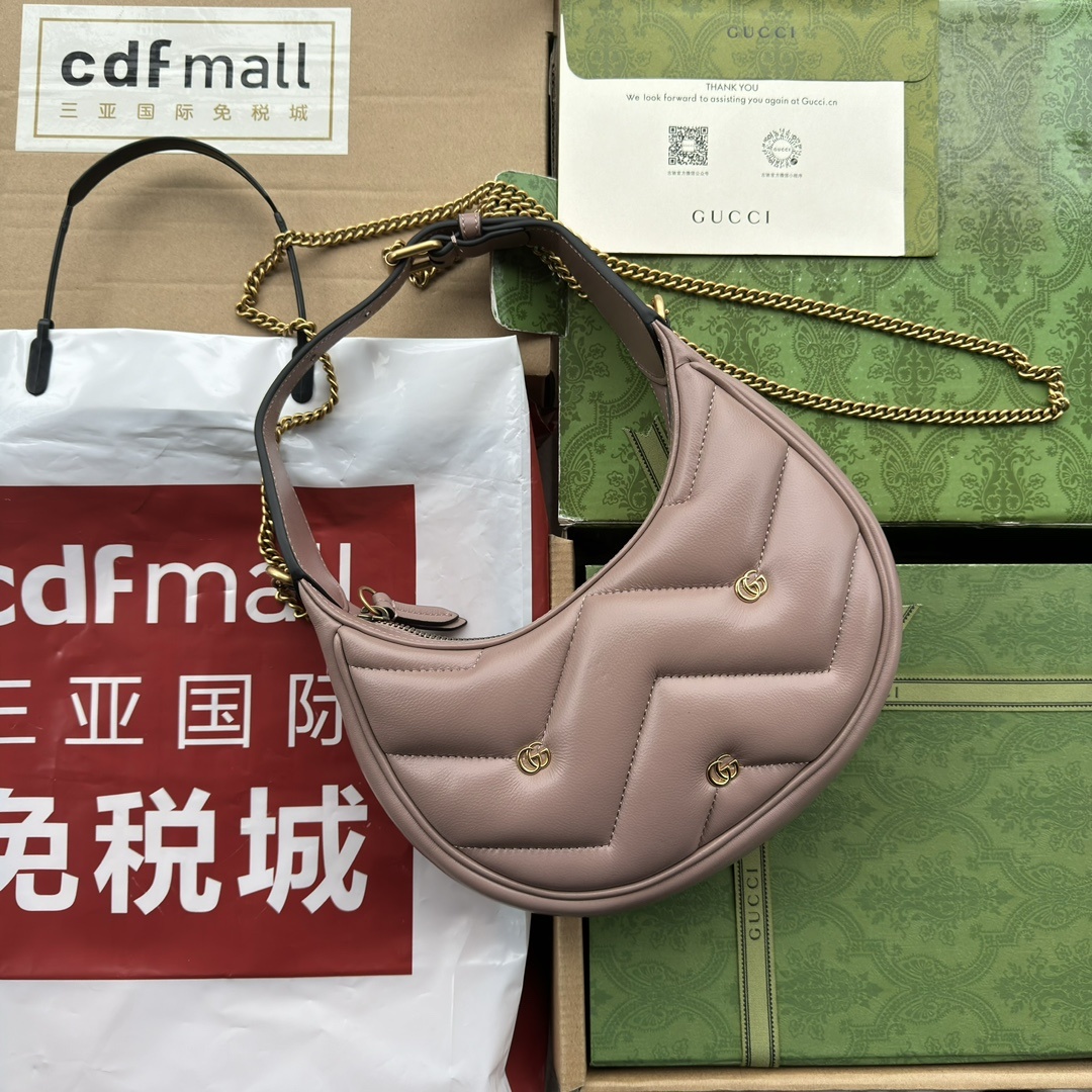 配全套原厂绿盒包装GGMarmont半月造型迷你手袋这款GGMarmont系列半月造型迷你手袋以柔软皮焕