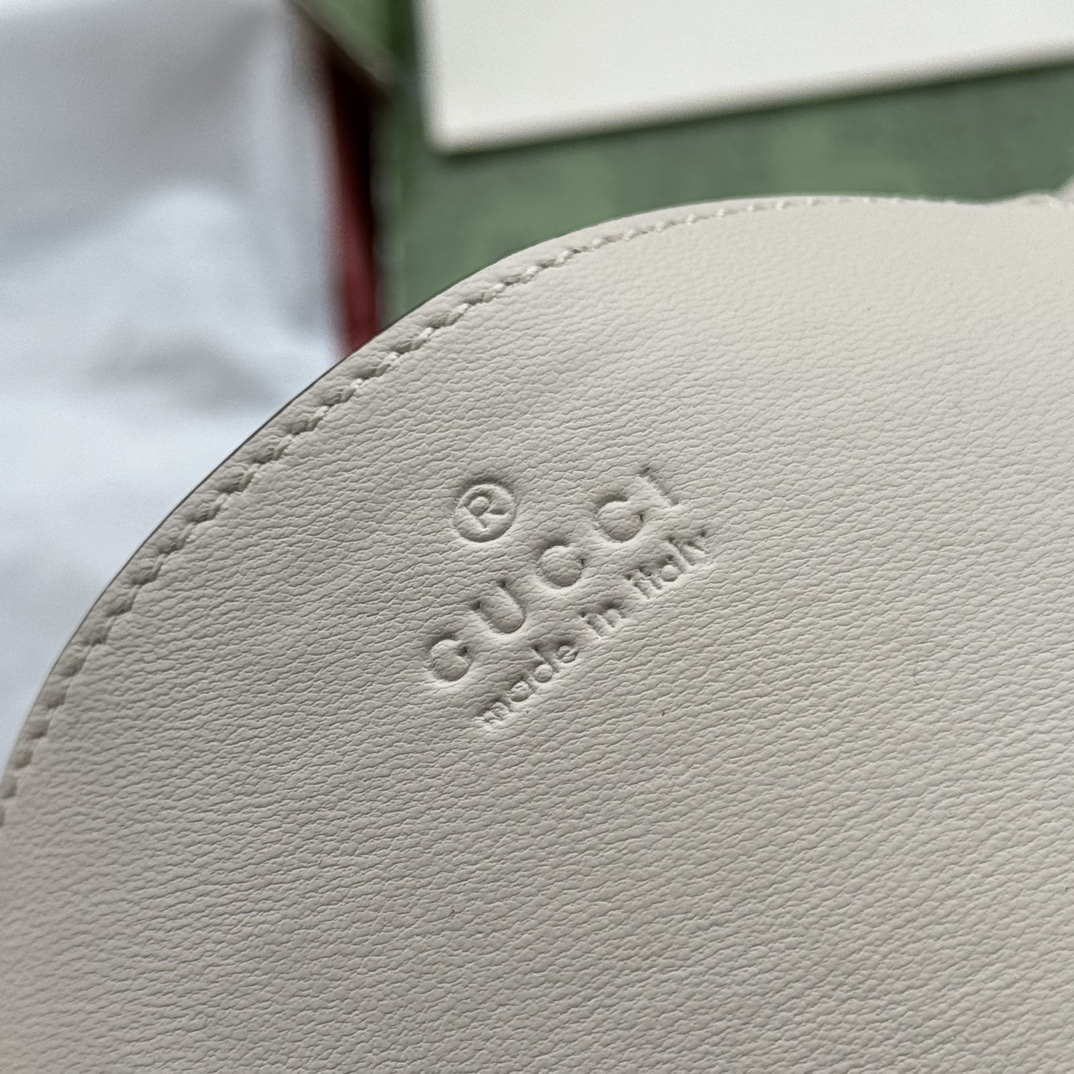 配全套原厂绿盒包装GGMarmont系列小号肩背包绗缝皮革和品牌经典字母交织造型配件已成为GGMarmo