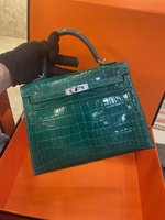 Hermes Kelly Handbags Crossbody & Shoulder Bags Green Silver Hardware