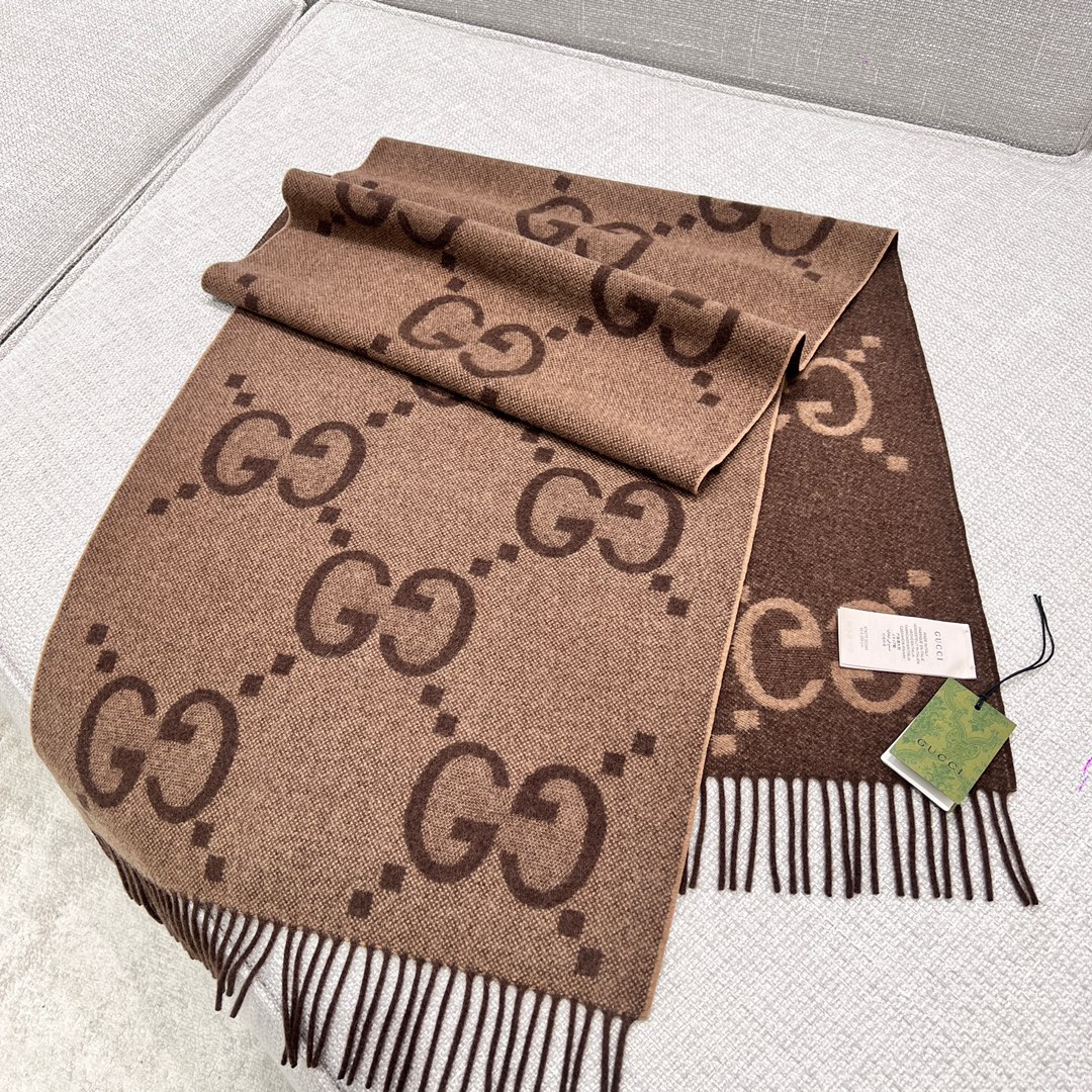 Gucci Caramel Cashmere Scarf & Beanie Set with G Jacquard 9 i1700974559 2062 6