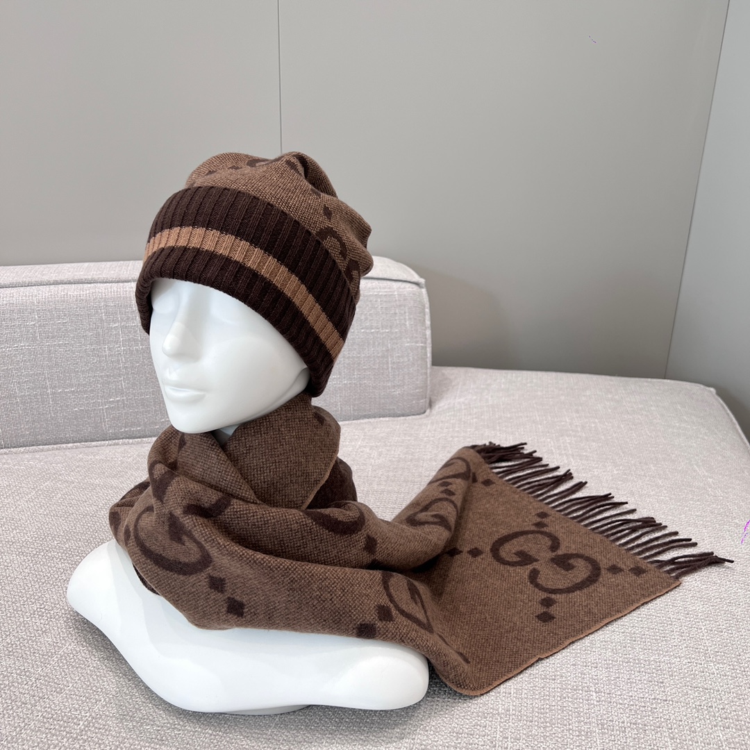 Gucci Caramel Cashmere Scarf & Beanie Set with G Jacquard 2 i1700974559 4643 3