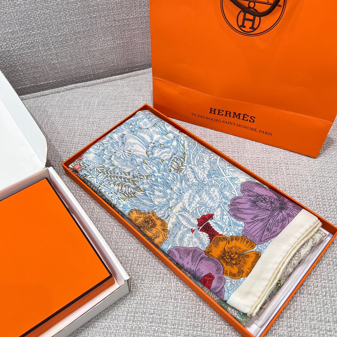 Hermes Silk Cashmere Shawl 'Return to Nature' - 140x140cm - Elegant Design 9 i1734852840 8786 6