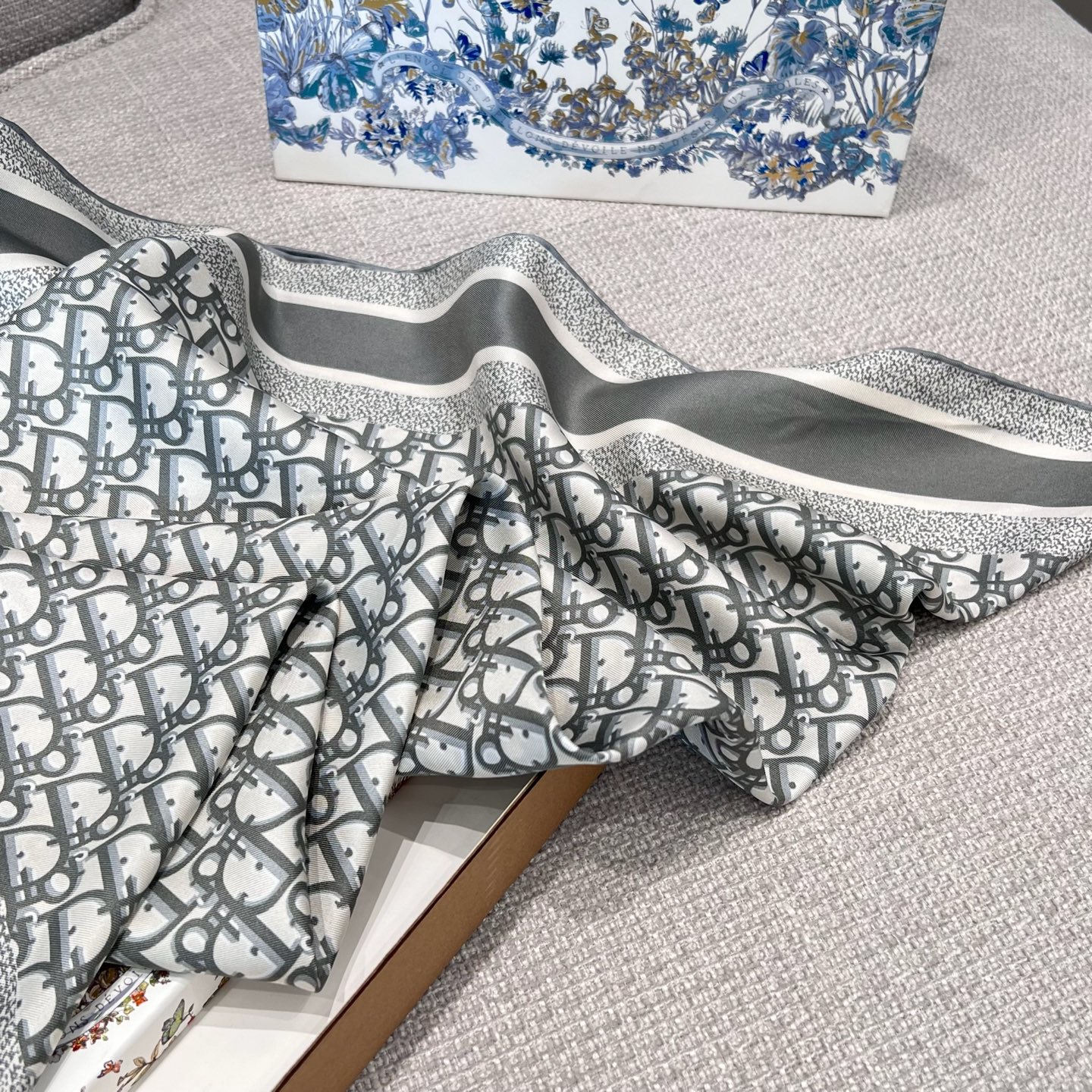 Dior 书签 双面方巾 灰色+蓝色