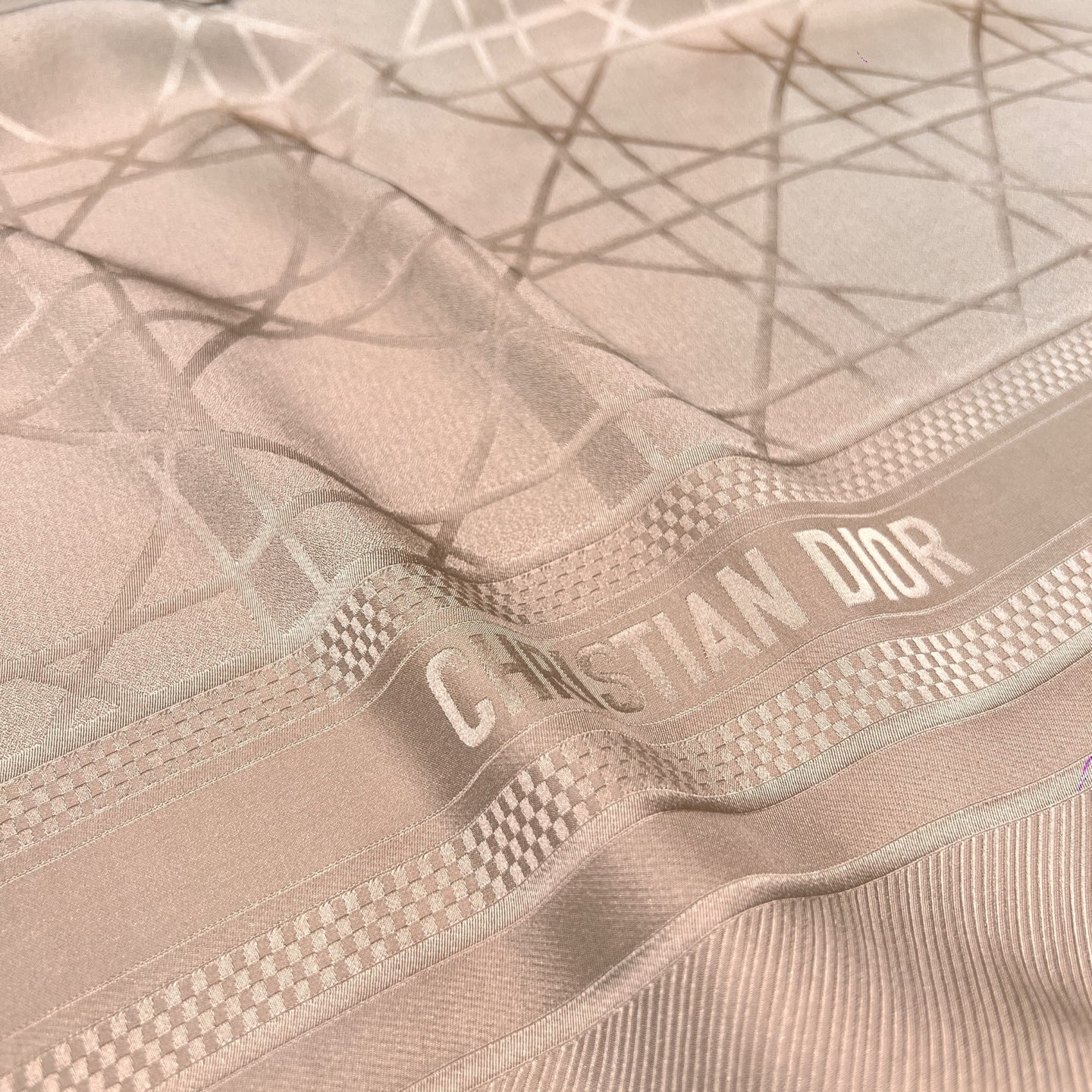 Шелковый шарф Christian Dior розовый 70x200 см