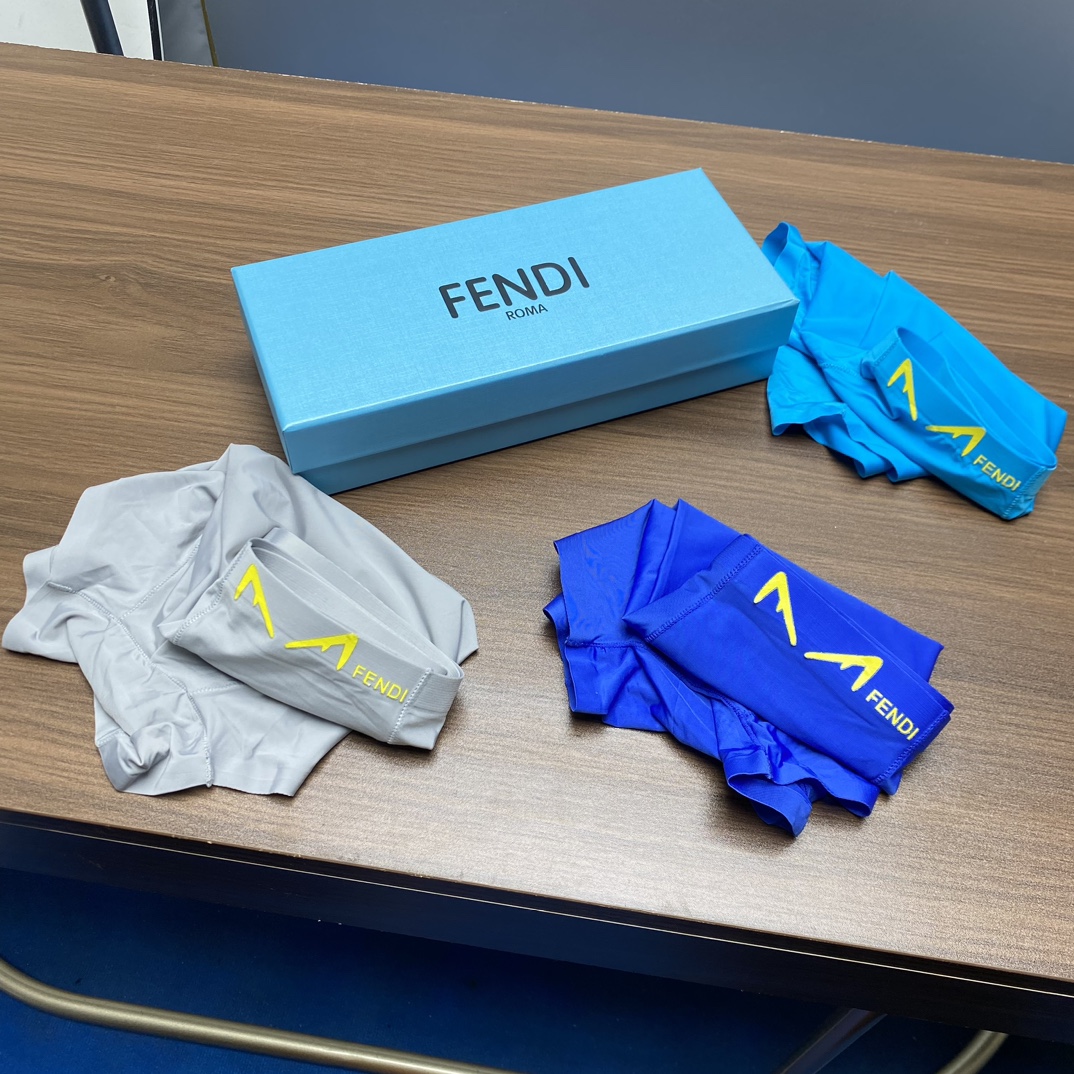  新款发布 >   F*N*l时尚必备男士内裤  采用无痕拼接 无缝压胶工艺 高档冰丝材质 轻薄透气丝滑