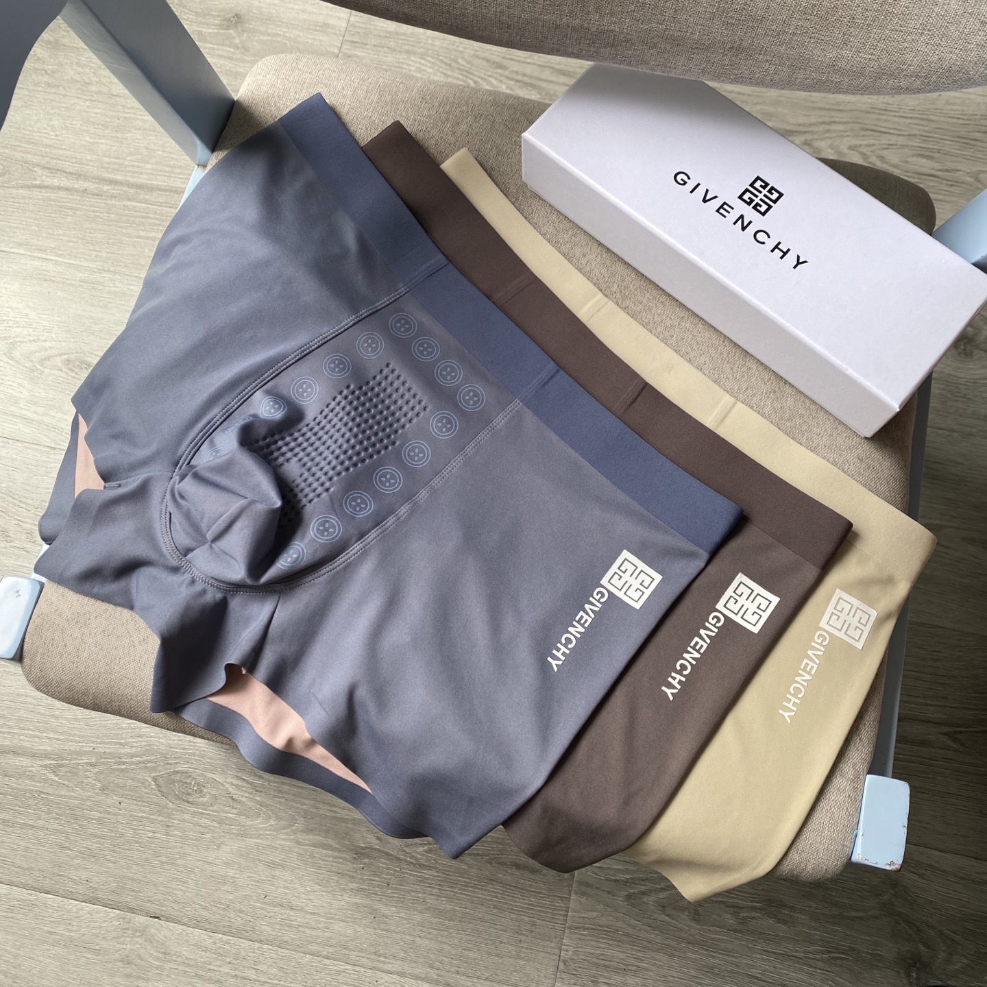  新款发布 >【新品】 Giv纪梵希原单系列 。渠道精品.2025夏时尚男士内裤！ 外贸公司合作订单，轻