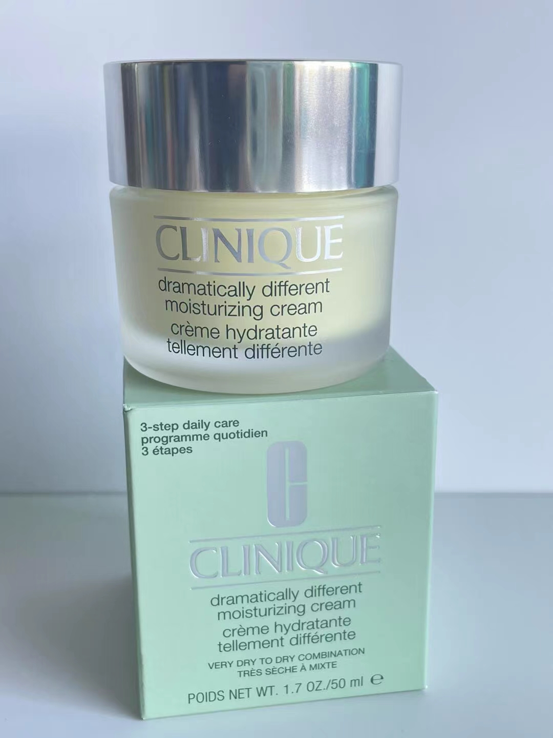 45. Clinique Crema Facial Yellow 50ml 🔜 Calidad 1:1❗️Clinique Crema Facial Yellow 50ml, con etiqueta en chino, 96 unid…
