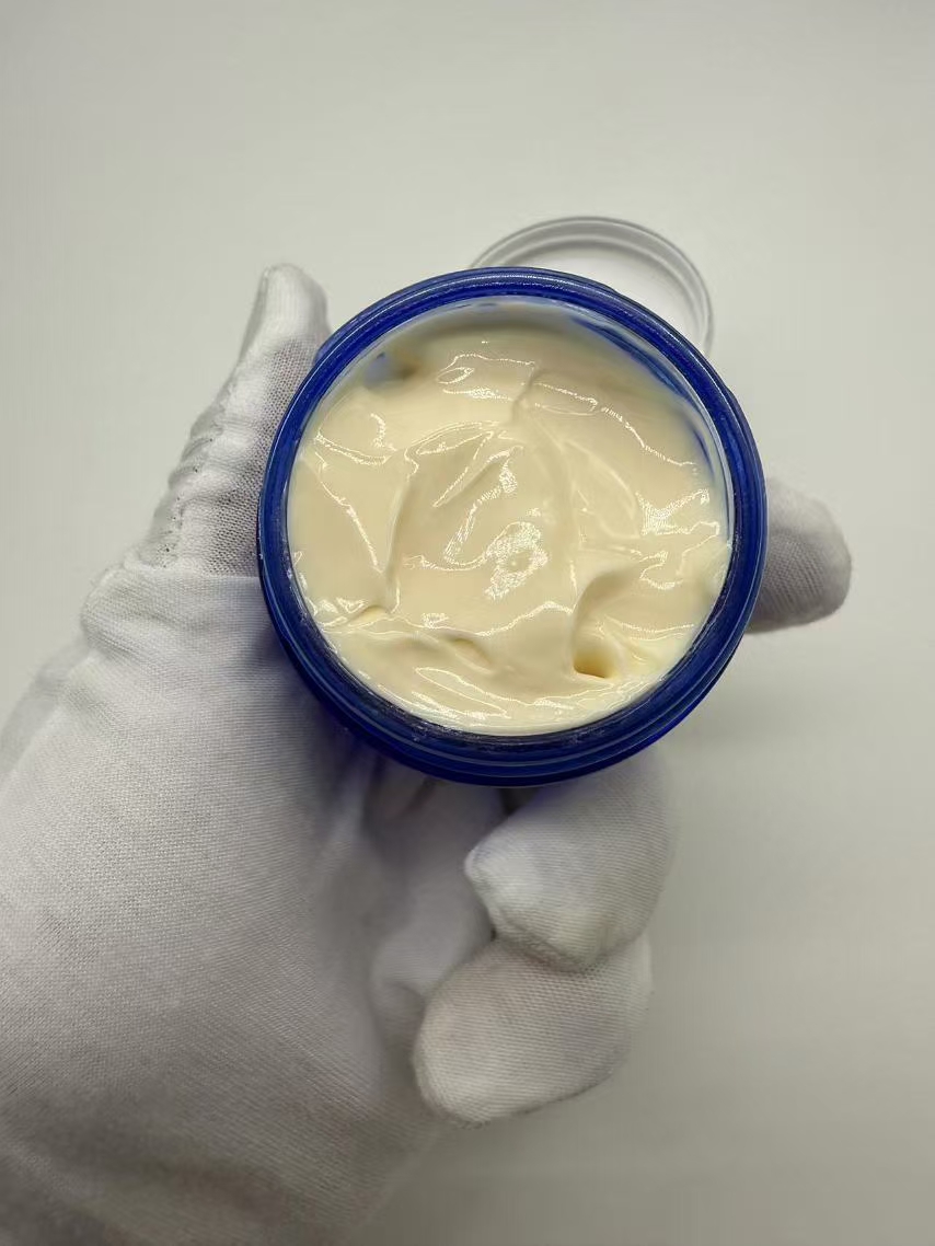 La Prairie Skin Caviar Luxe Cream - Luxurious Anti-Aging Face Moisturizer 10 a1738729295072 0548