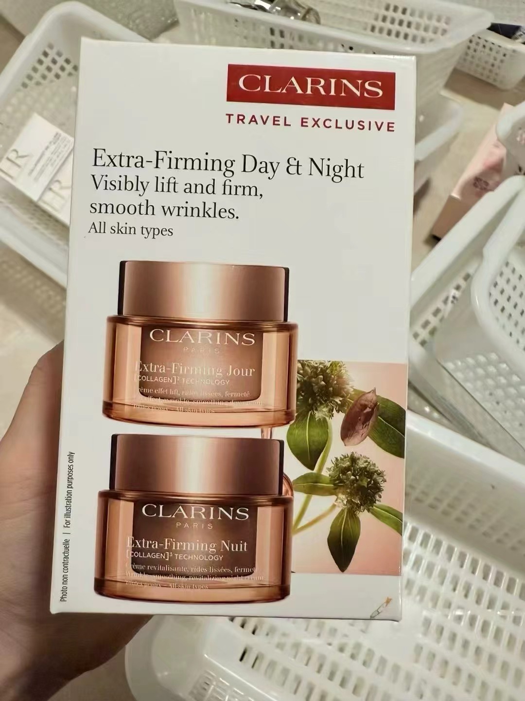 90. Set de crema de día y noche nueva Clarins 🔜 Calidad 1:1❗️ Crema de día y noche nueva versión 25 de Clarins, 50ml c…
