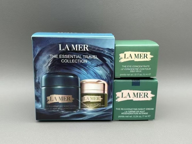 La Mer Travel Set Rejuvenating Night Cream & Eye Concentrate - Sample Size 1 La Mer Travel Set Rejuvenating Night Cream & Eye Concentrate - Sample Size