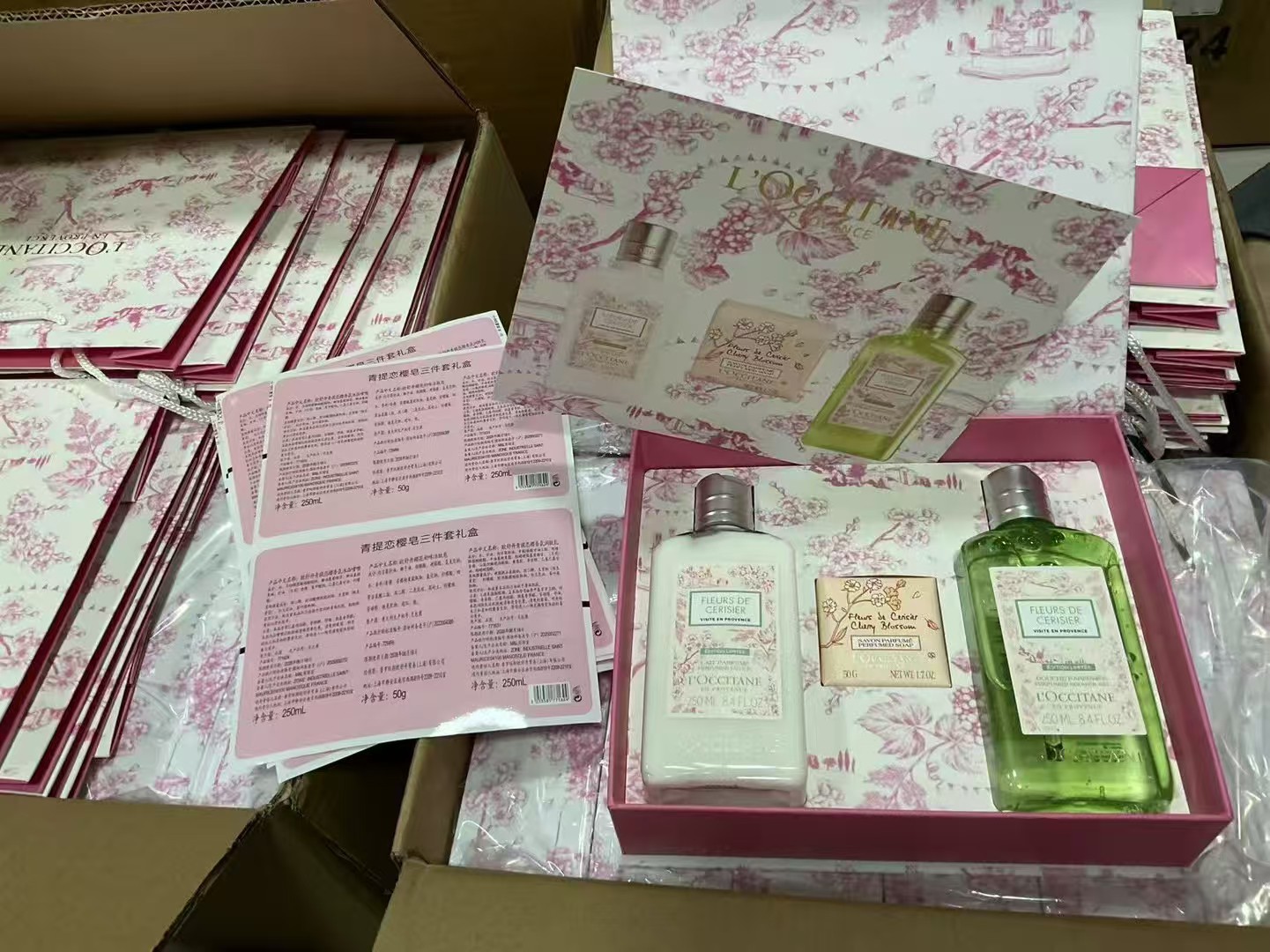 100. Set de jabón L'Occitane Uva verde y Cereza 🔜 Calidad 1:1❗️Set de jabón L'Occitane Uva verde y Cereza, lote de 24 …