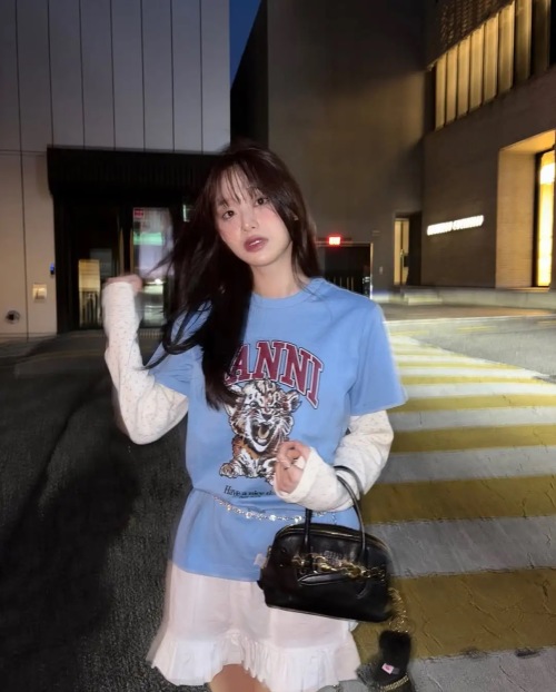 GANNI SS25 Cute Leopard Print Short Sleeve T-Shirt, Blue, Women's 1 GANNI SS25 Cute Leopard Print Short Sleeve T-Shirt, Blue, Women's