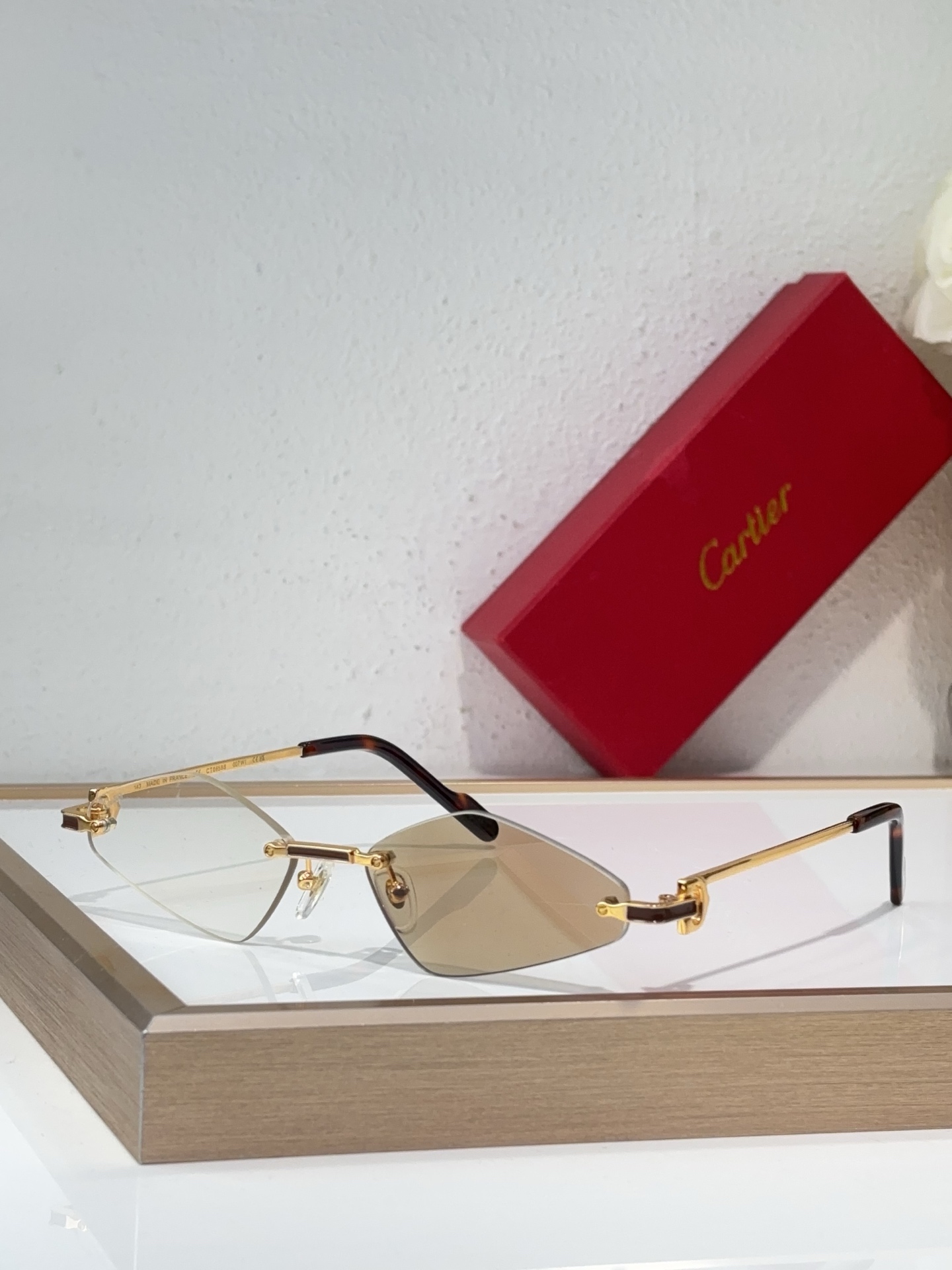Cartie* Modelo: CT0559S Tamaño: 55□17-143 🉐150 lentes fotocromáticas +35