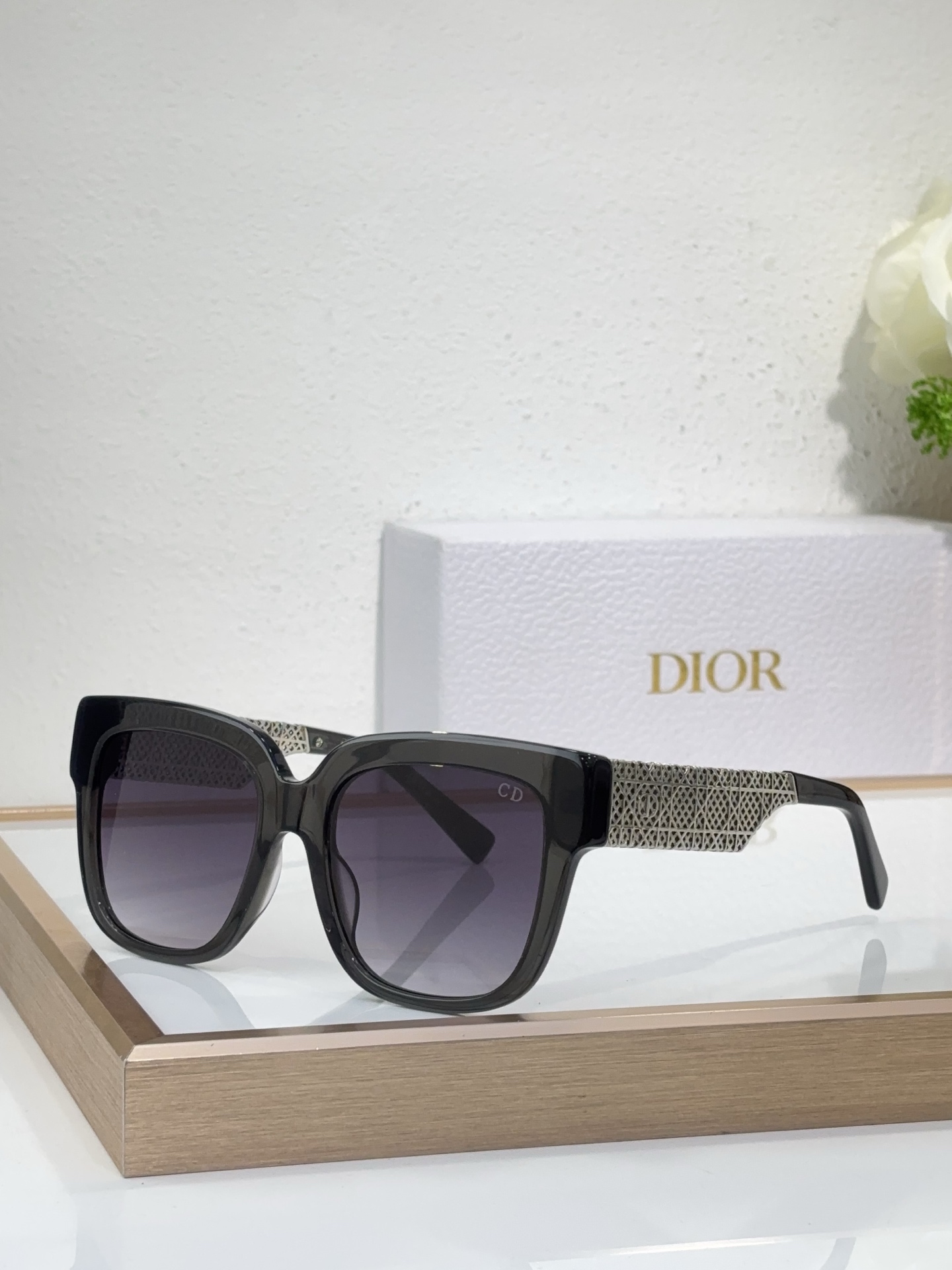 DIO* Modelo: Dioresille S1F Tamaño: 55口19-142 🉐150