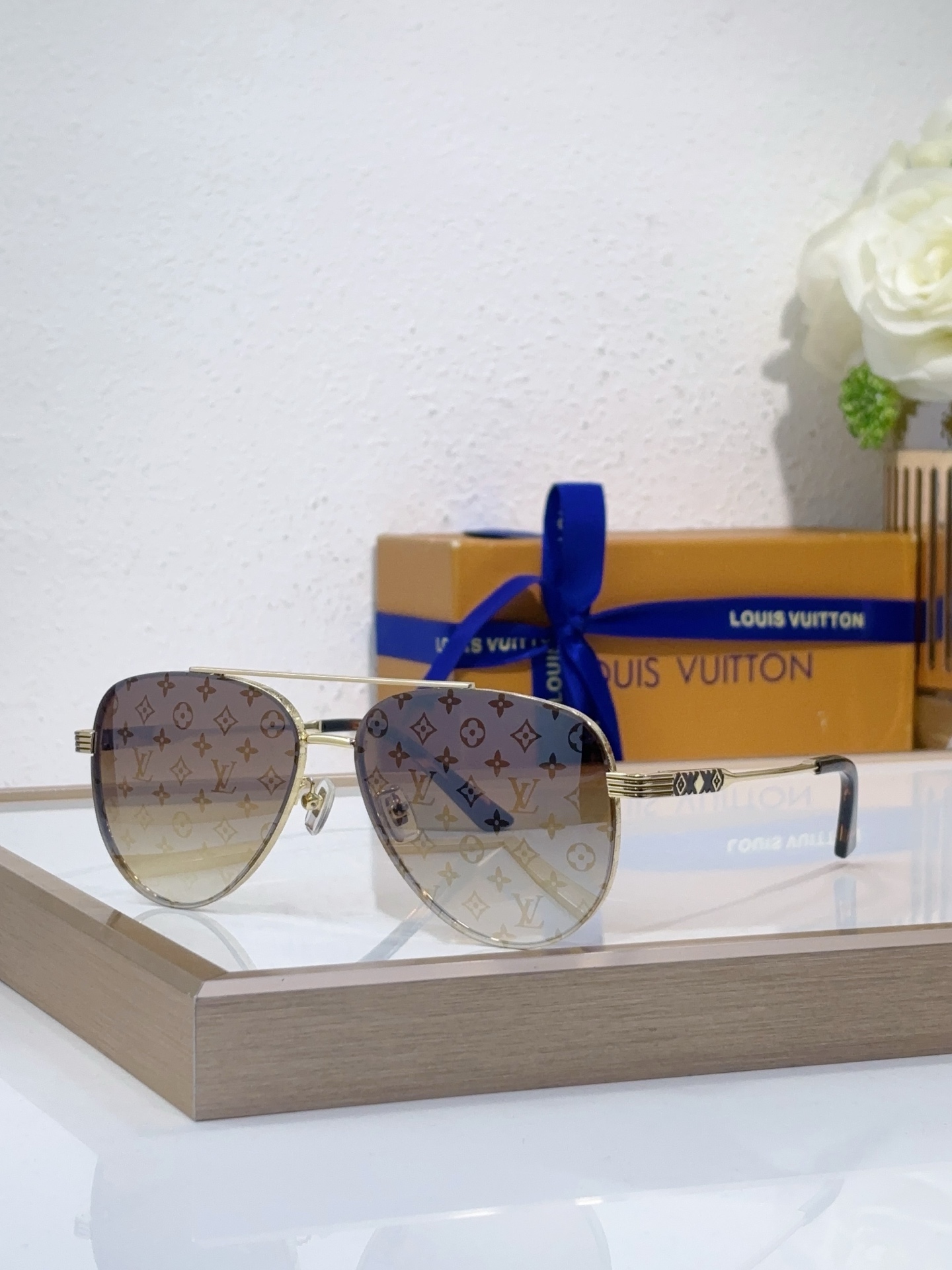 LOUIS VUITTO* MOD:Z5291U