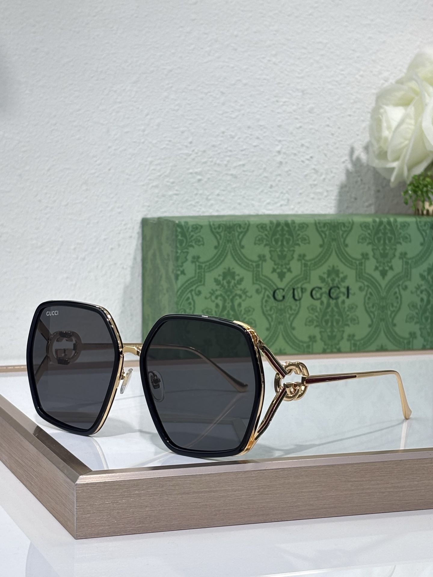 GUCC* Modelo: GG1621 Talla: 63口17-132 🉐150