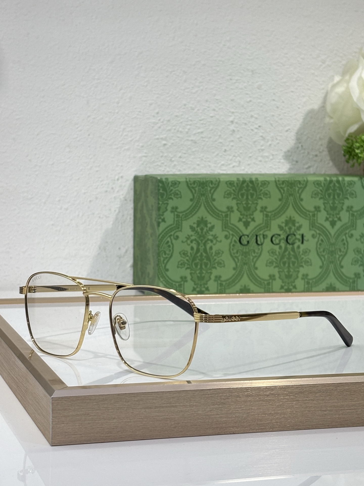 GUCC* Modelo: GG1881S Talla: 53-19-145 🉐125